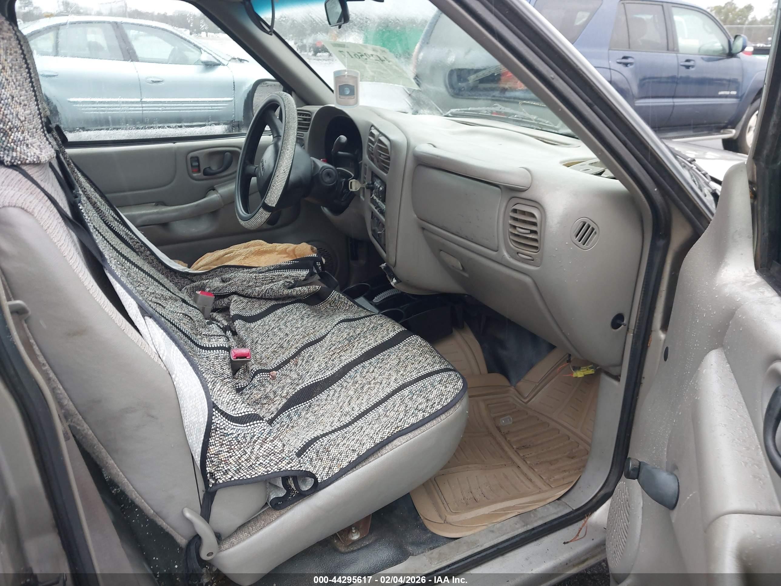 GMC SONOMA image 5