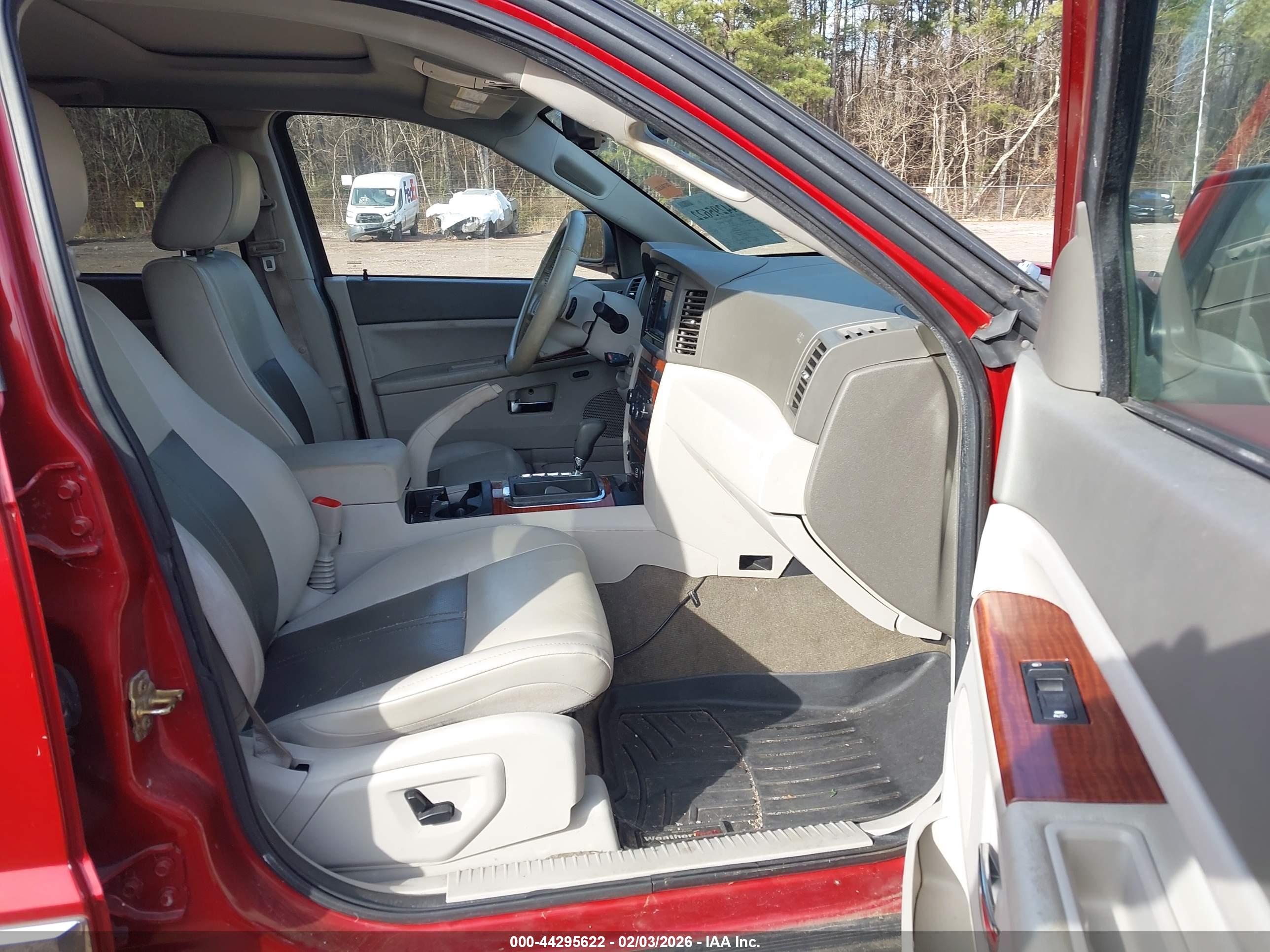 JEEP GRAND image 5