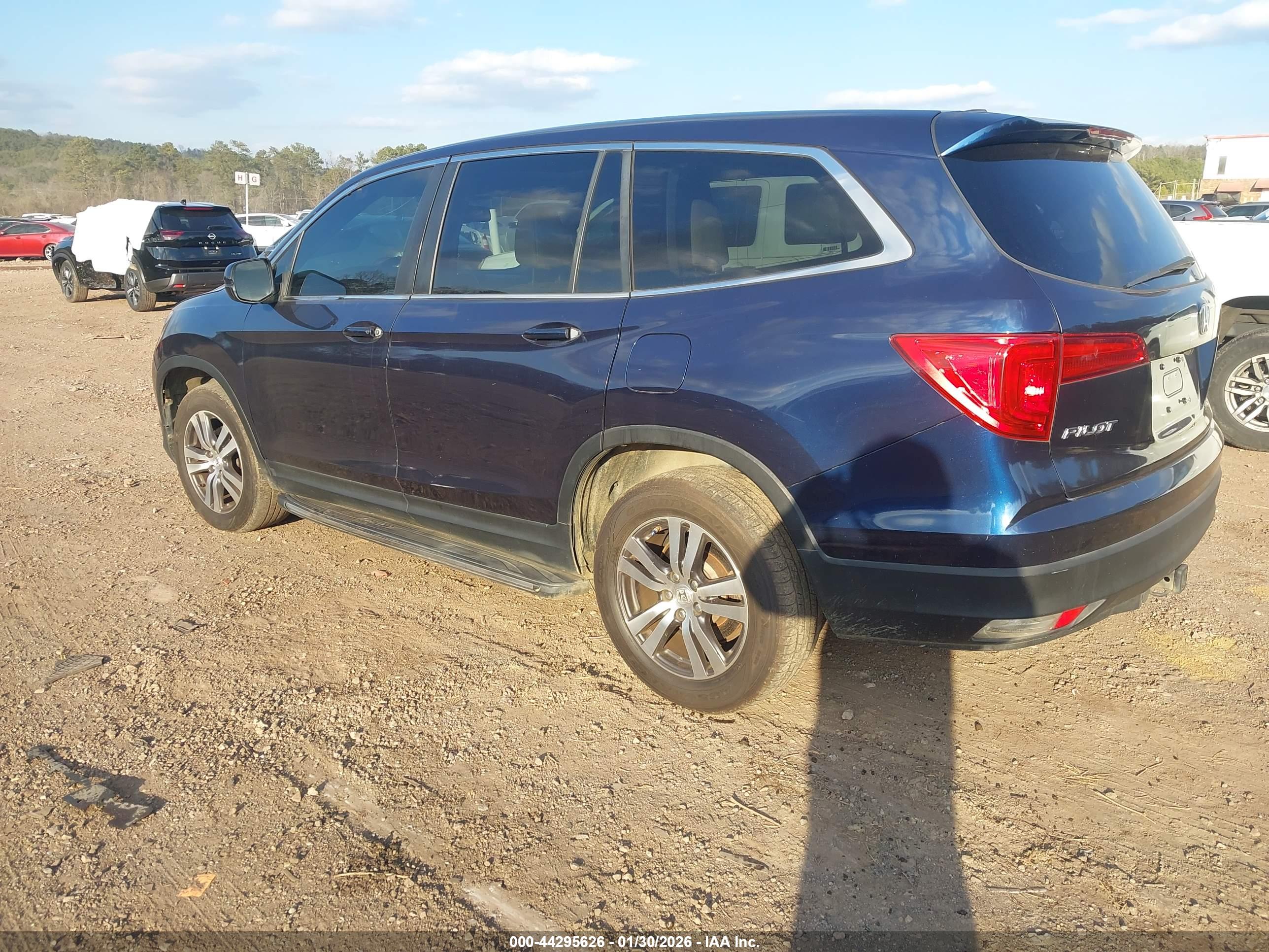 HONDA PILOT image 3