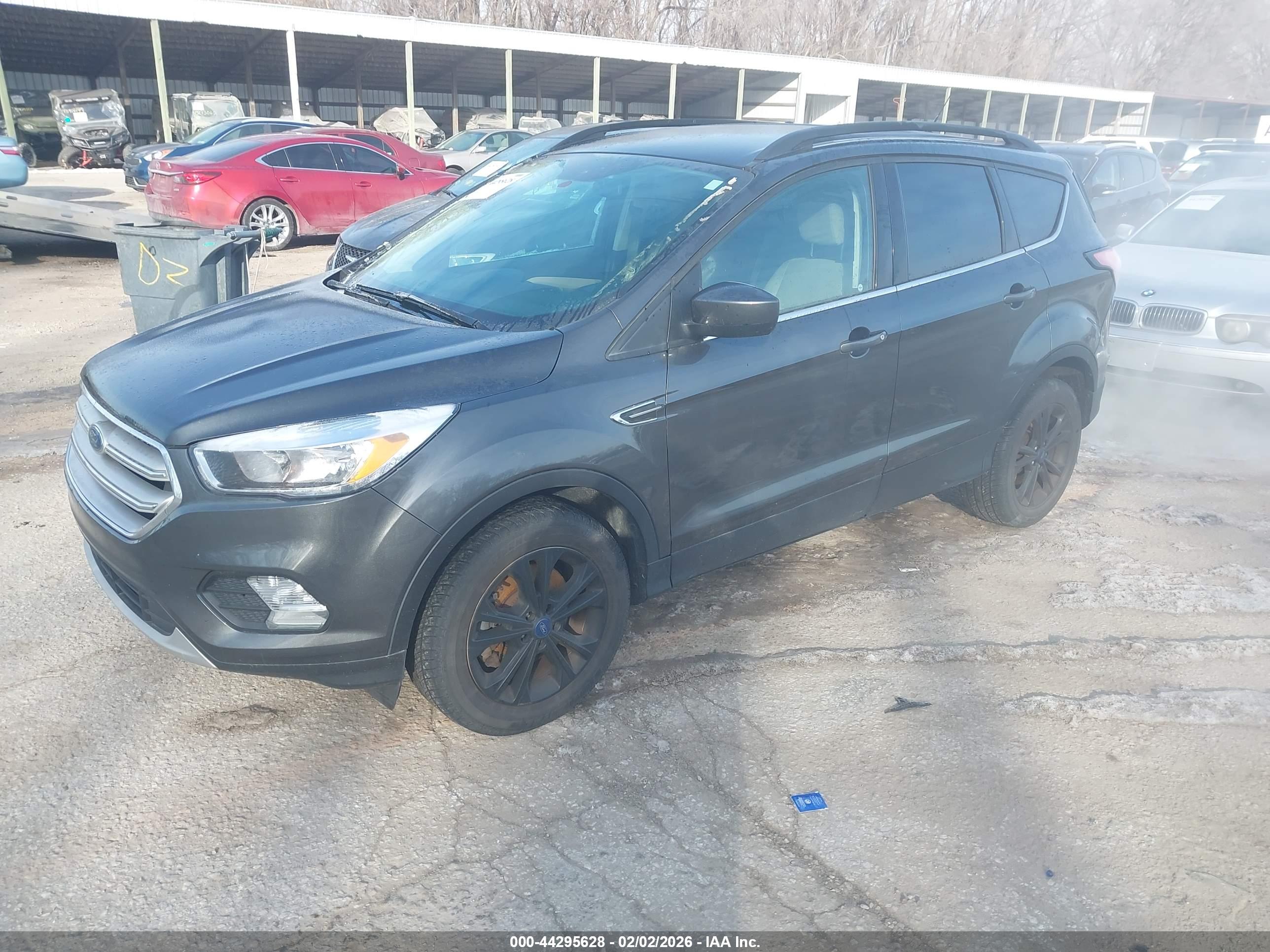 FORD ESCAPE image 2