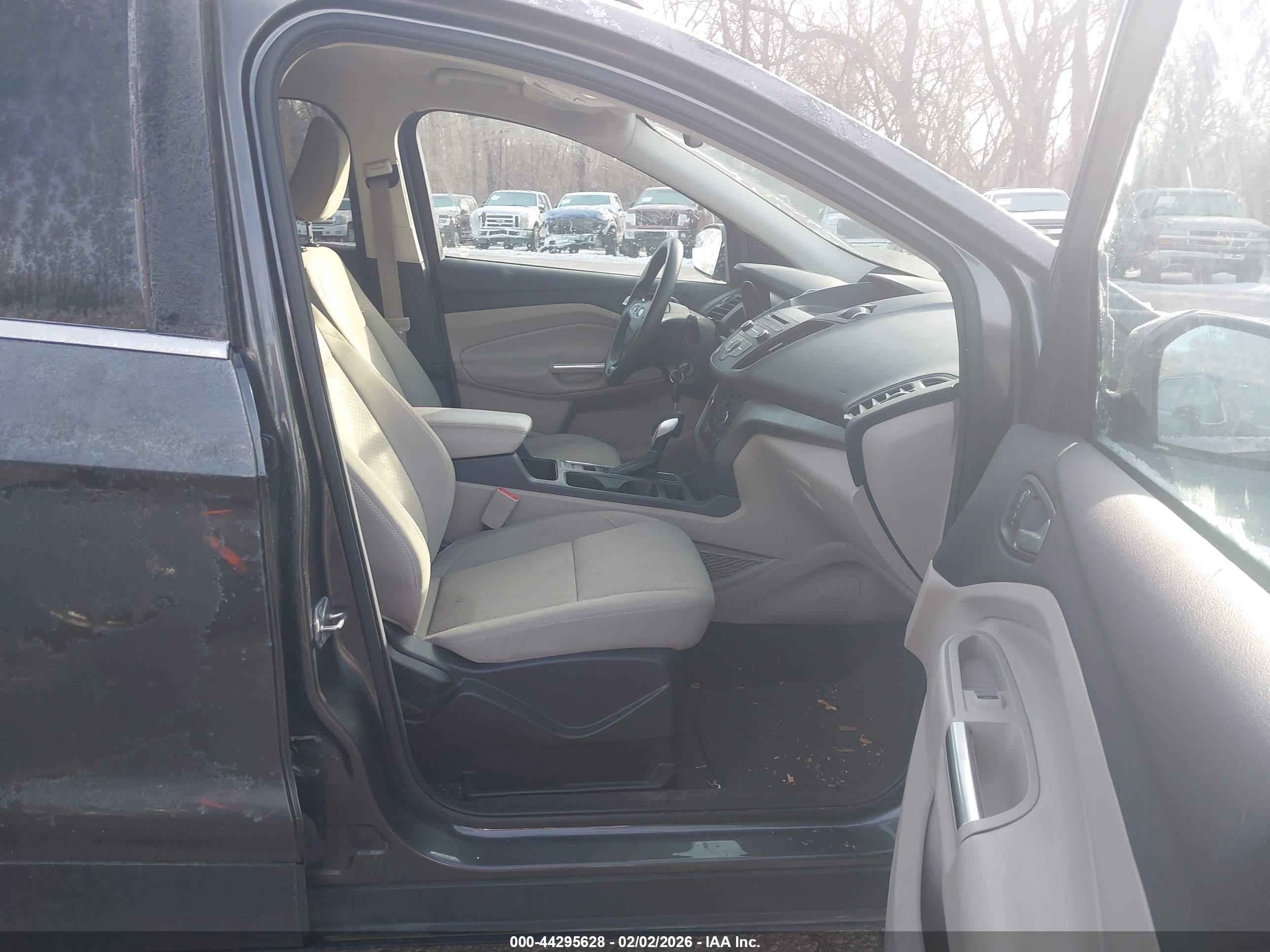 FORD ESCAPE image 5