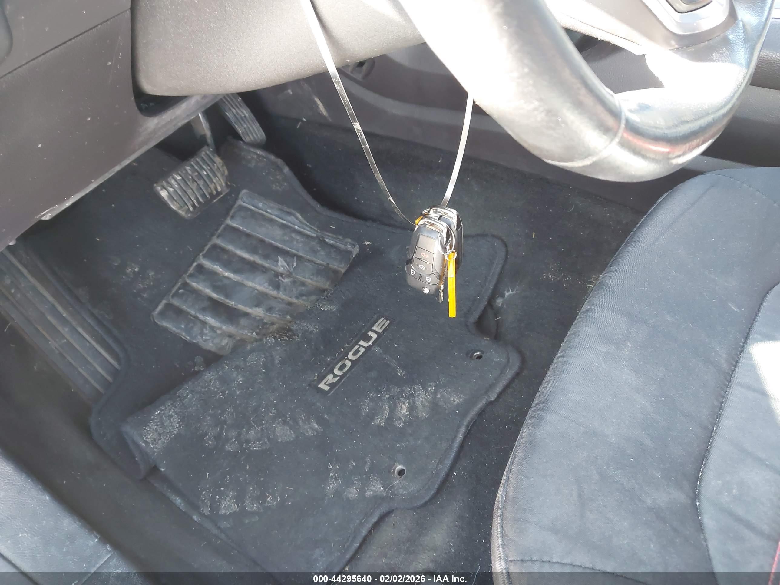 FORD FUSION image 11