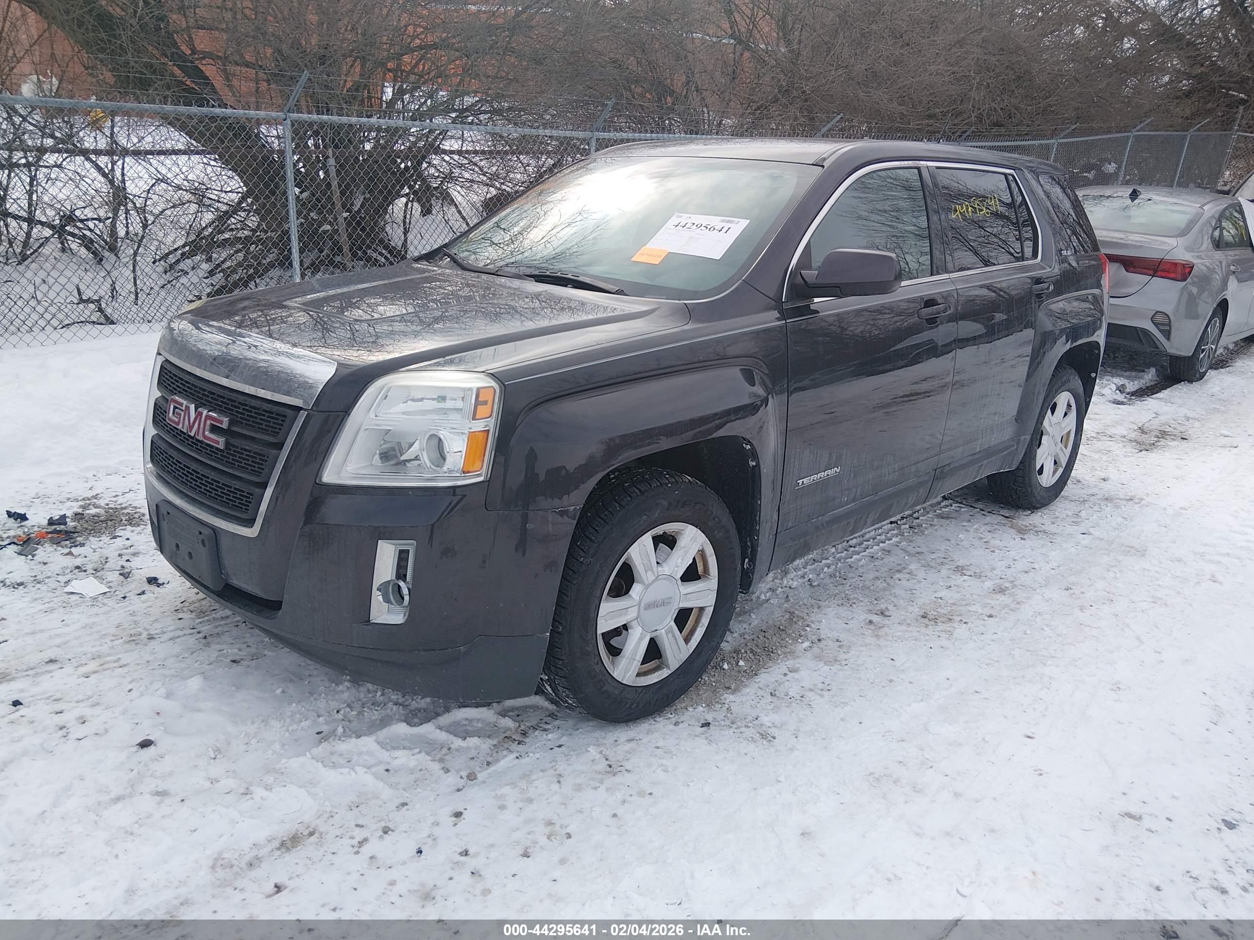 GMC TERRAIN image 2