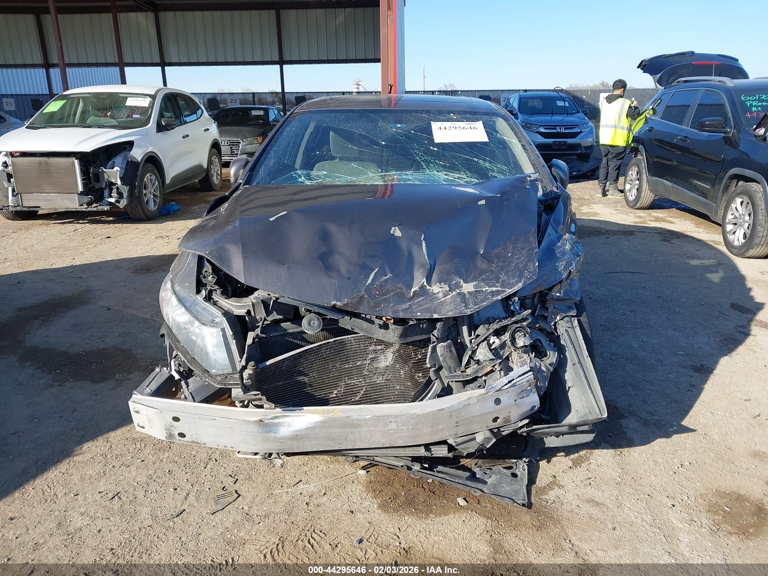 HONDA CIVIC image 6