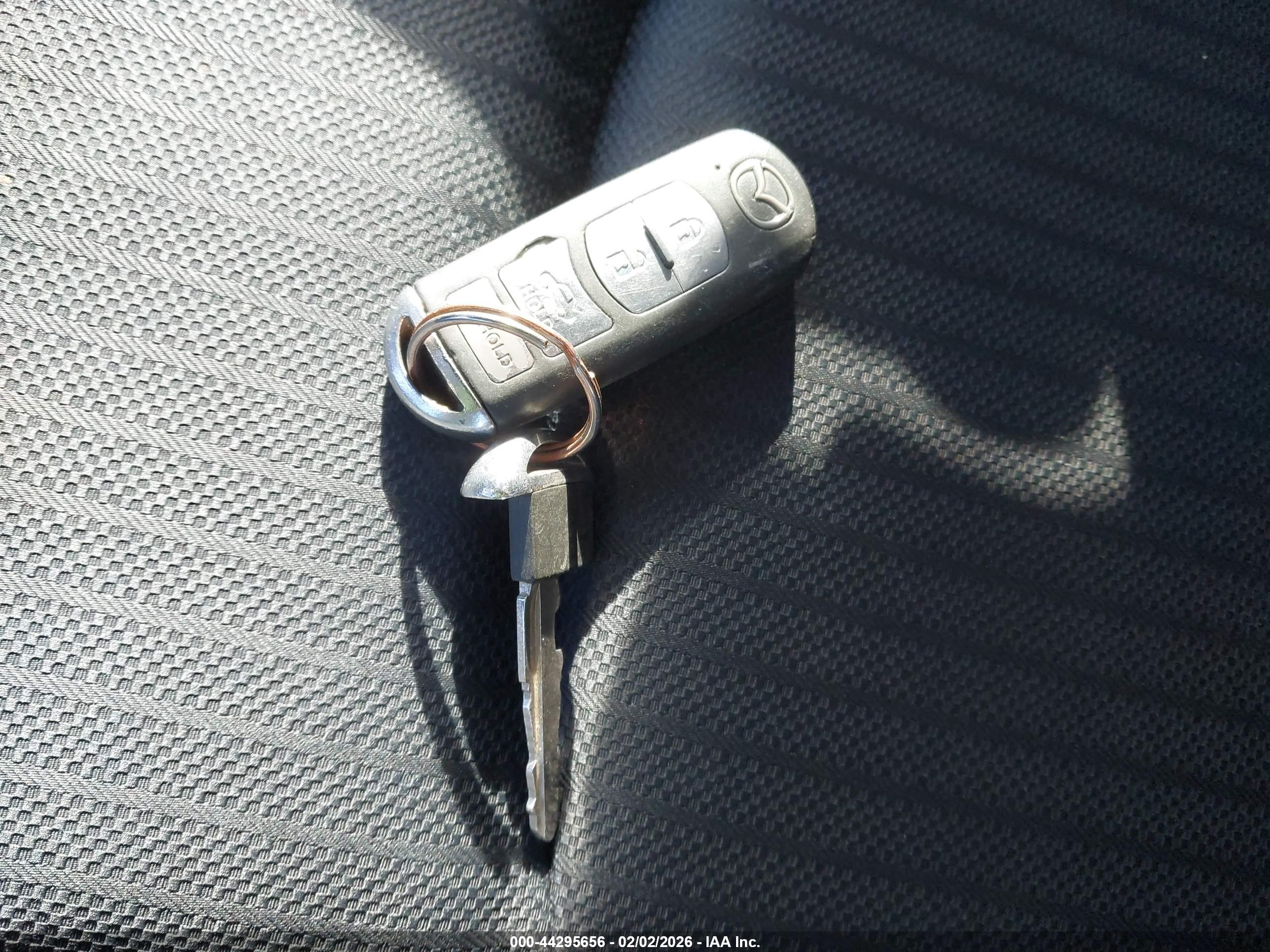 MAZDA MAZDA3 image 11
