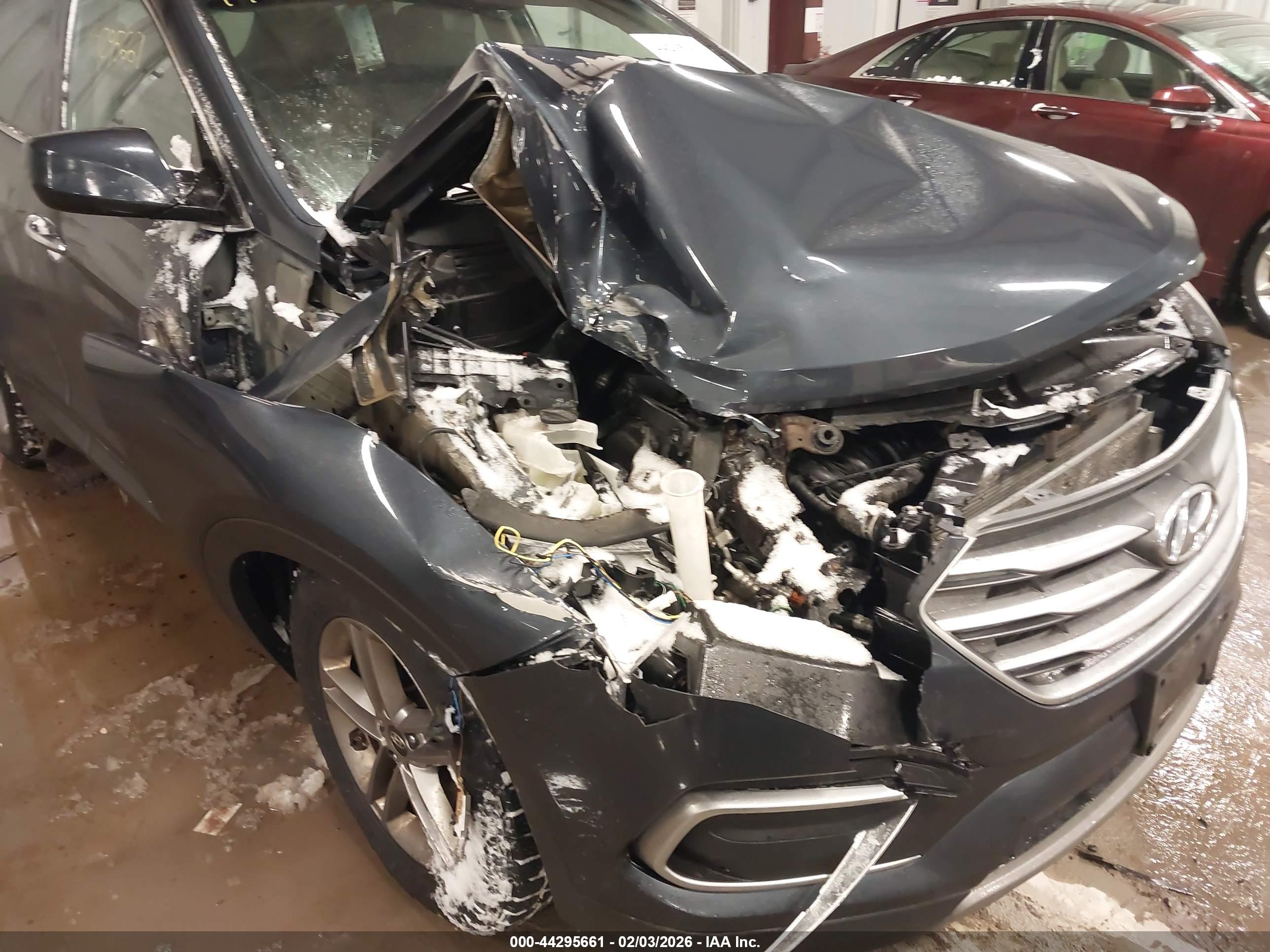 HYUNDAI SANTA image 6