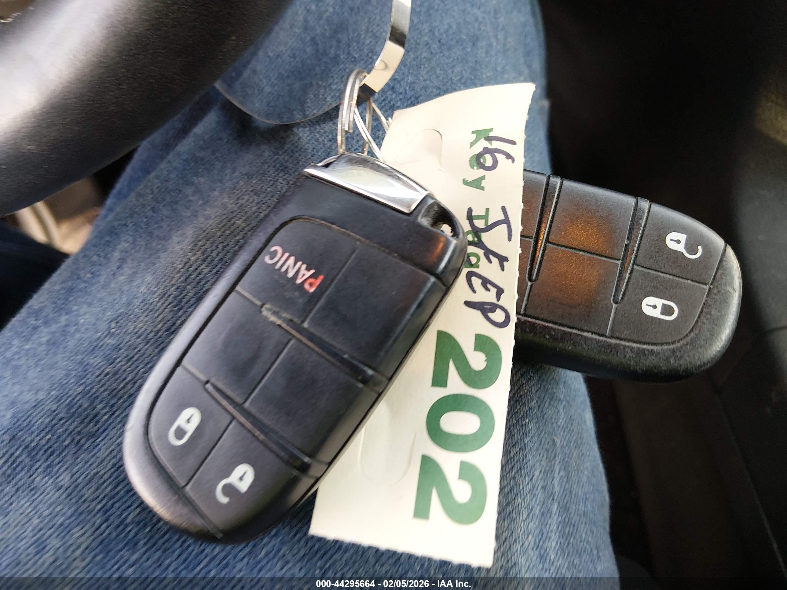 JEEP GRAND image 11