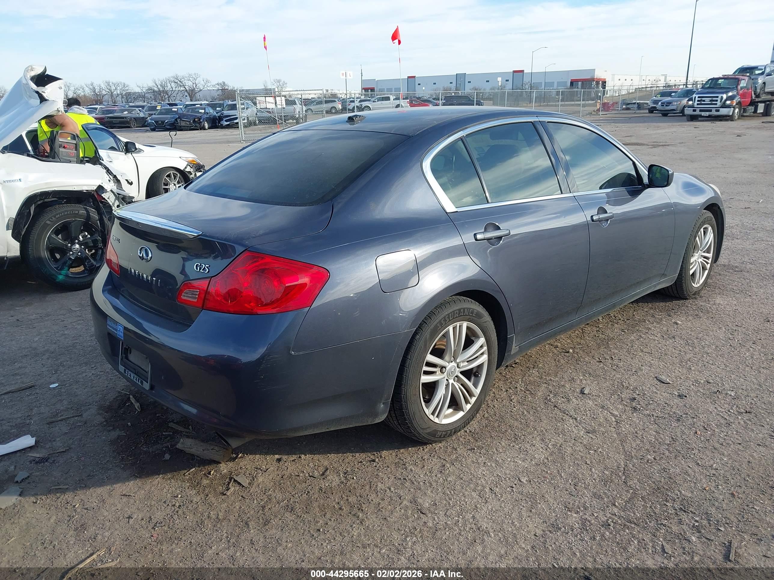 INFINITI G25 image 4