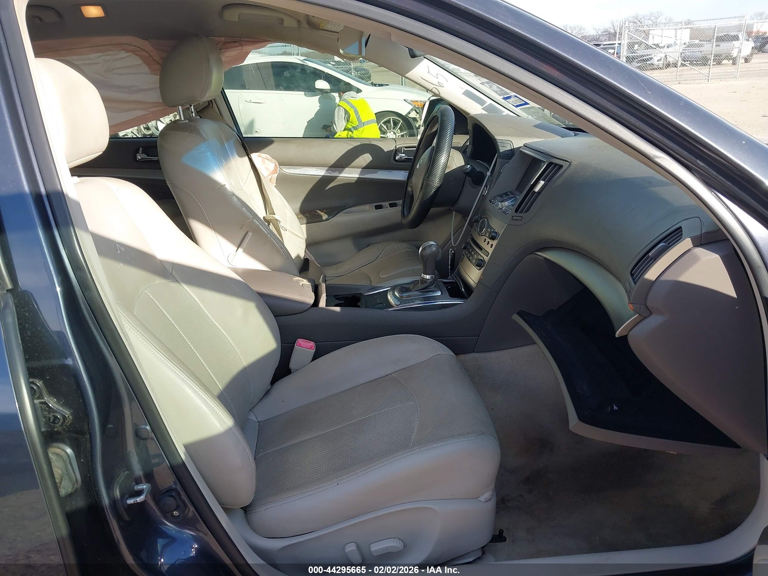 INFINITI G25 image 5