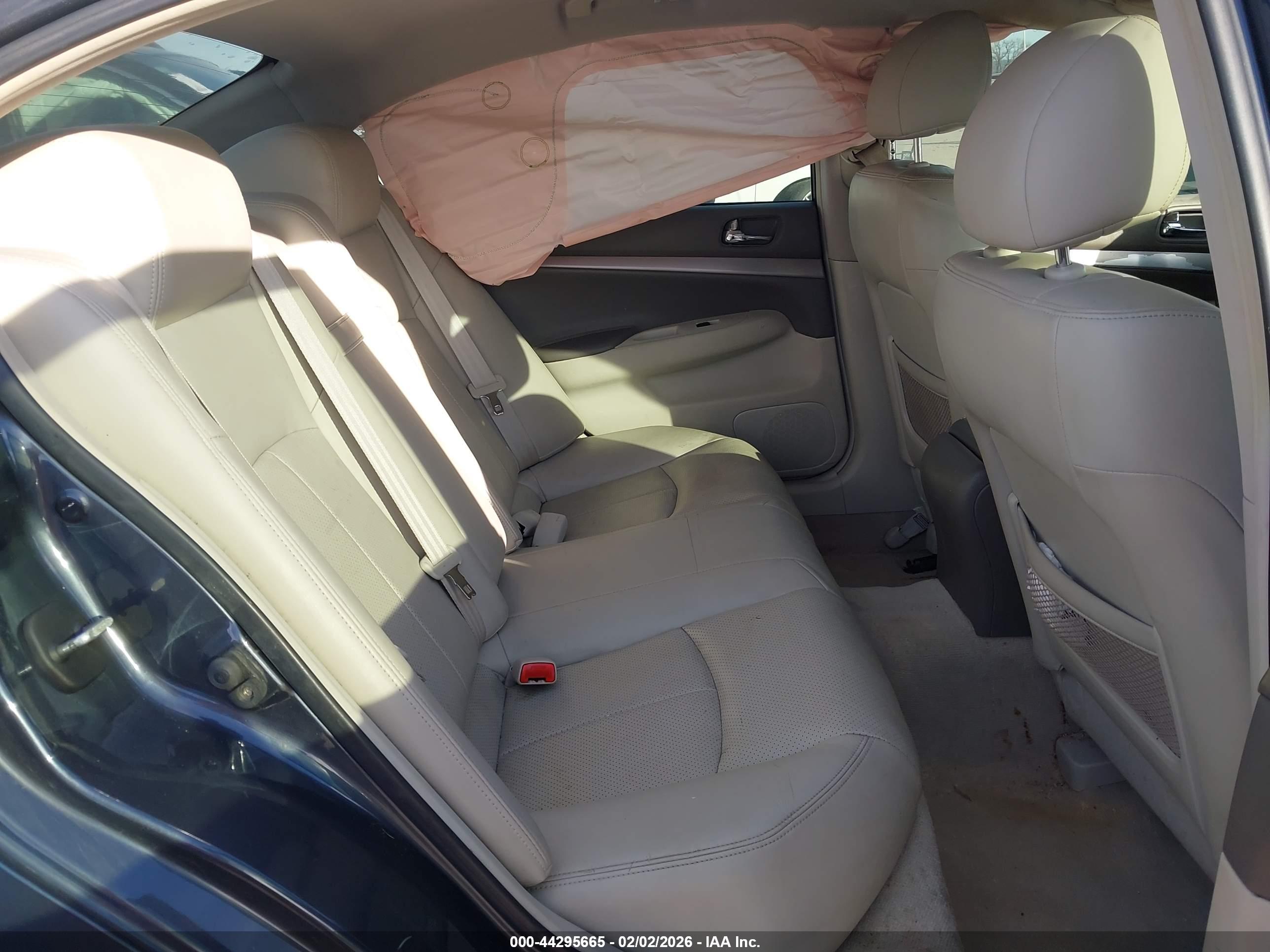 INFINITI G25 image 8