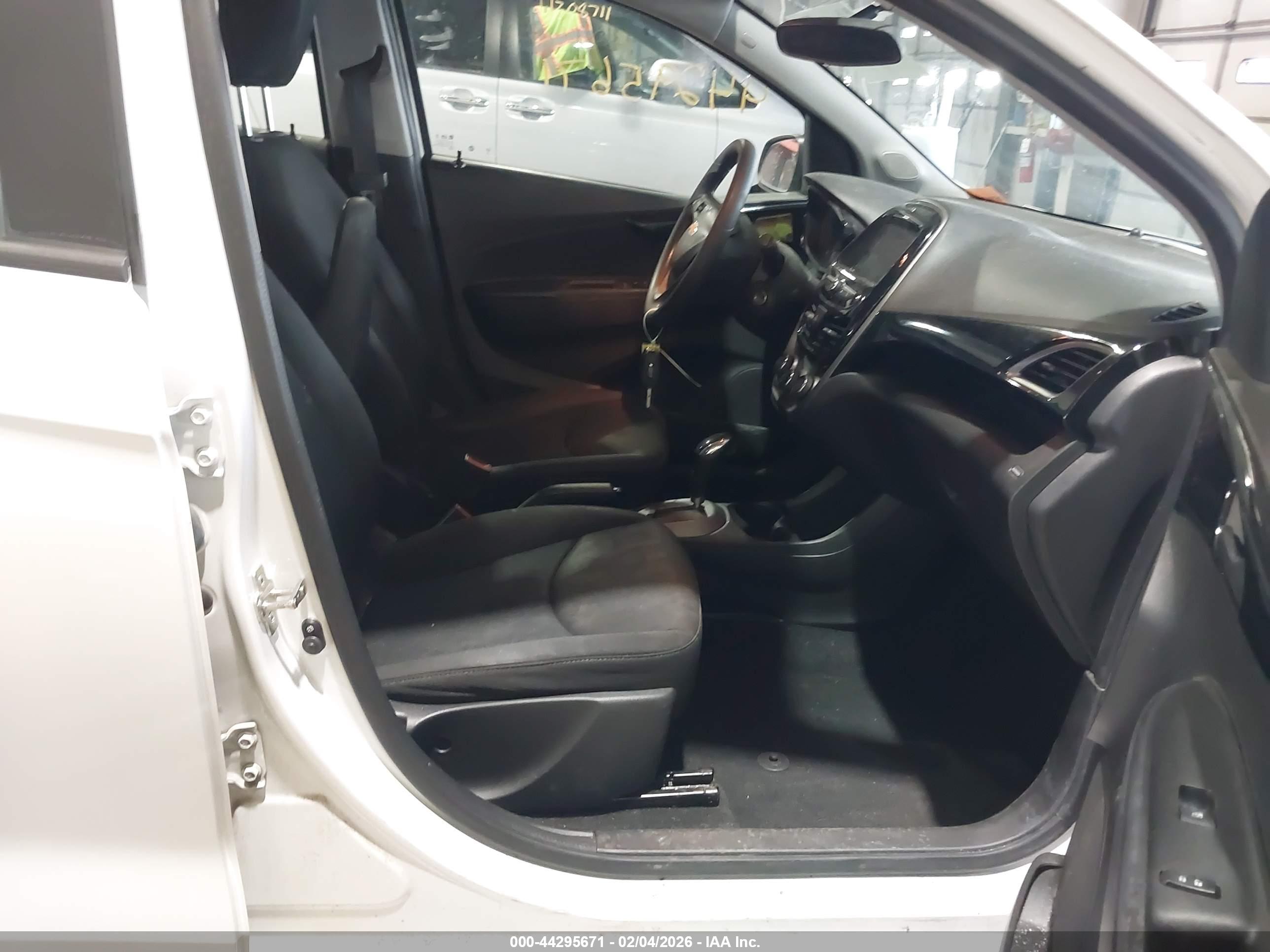 CHEVROLET SPARK image 5