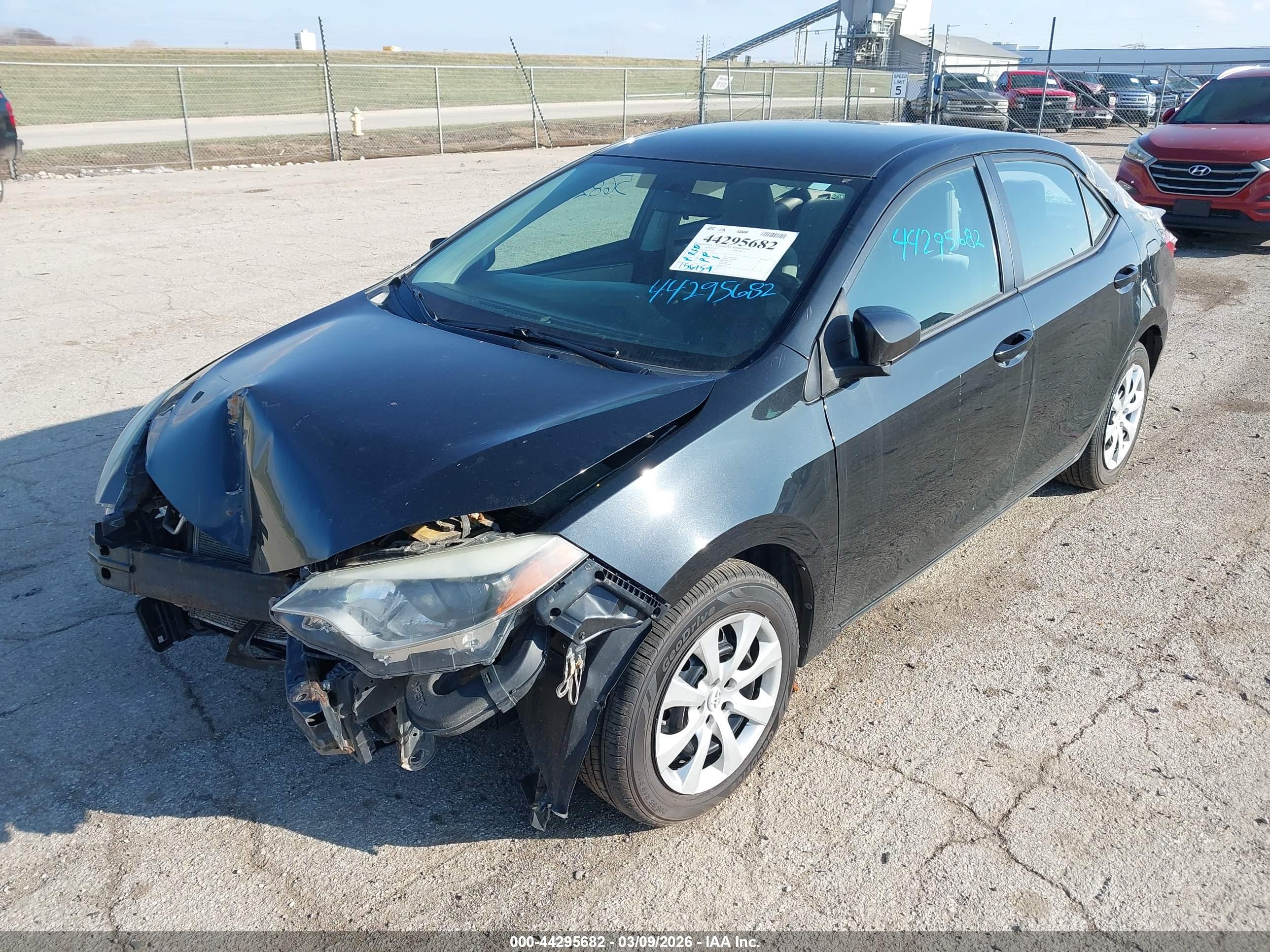 TOYOTA COROLLA image 2