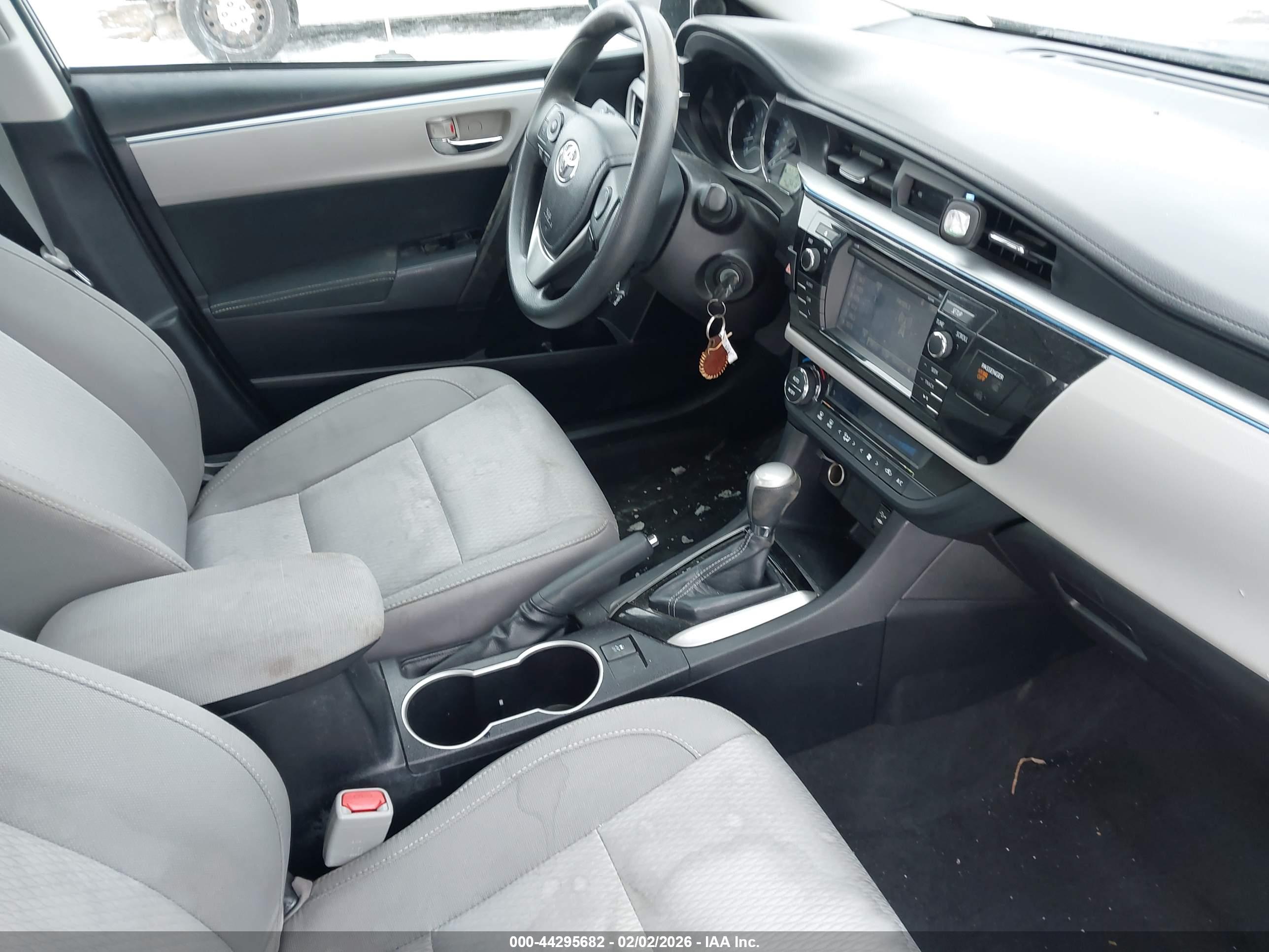 TOYOTA COROLLA image 5