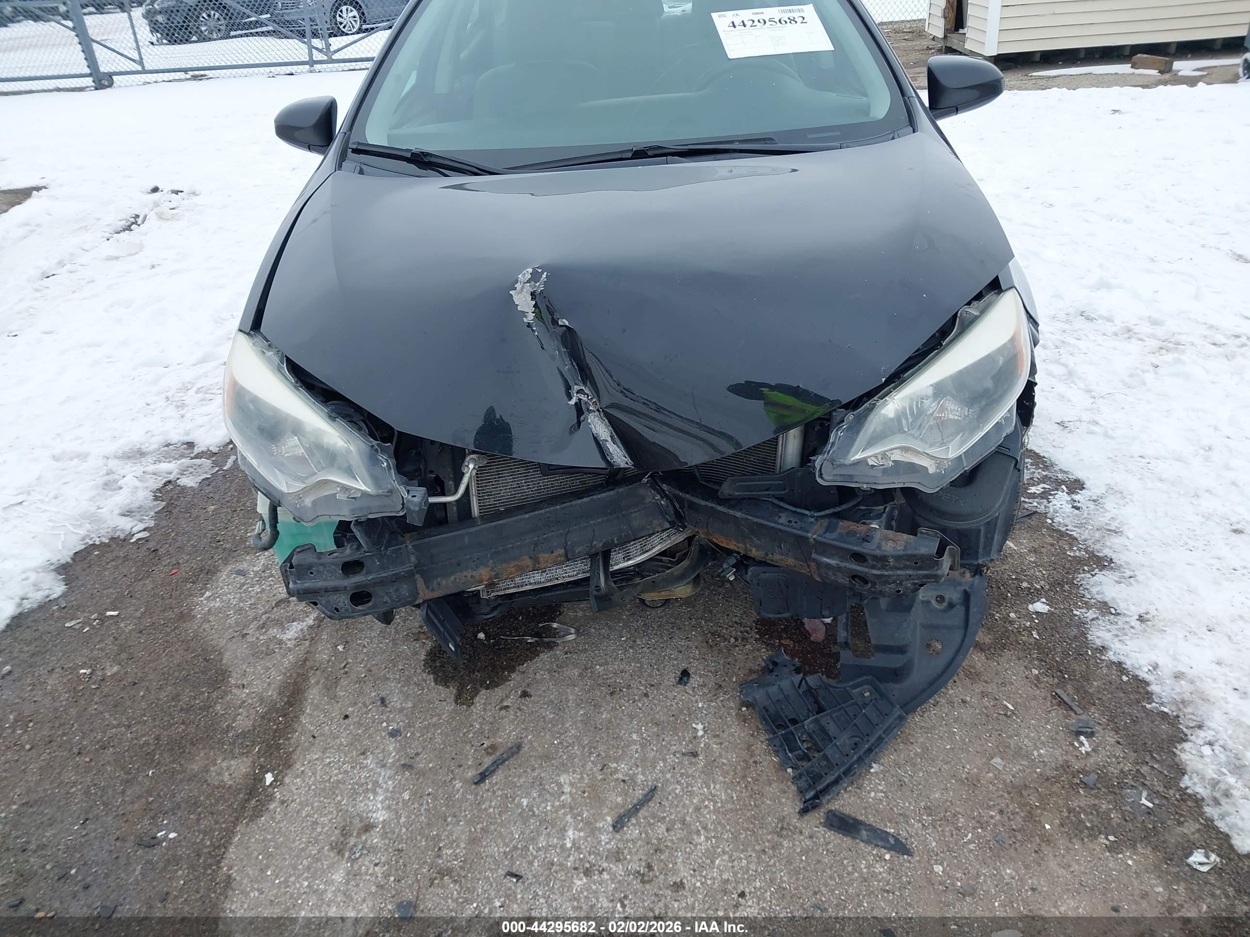 TOYOTA COROLLA image 6