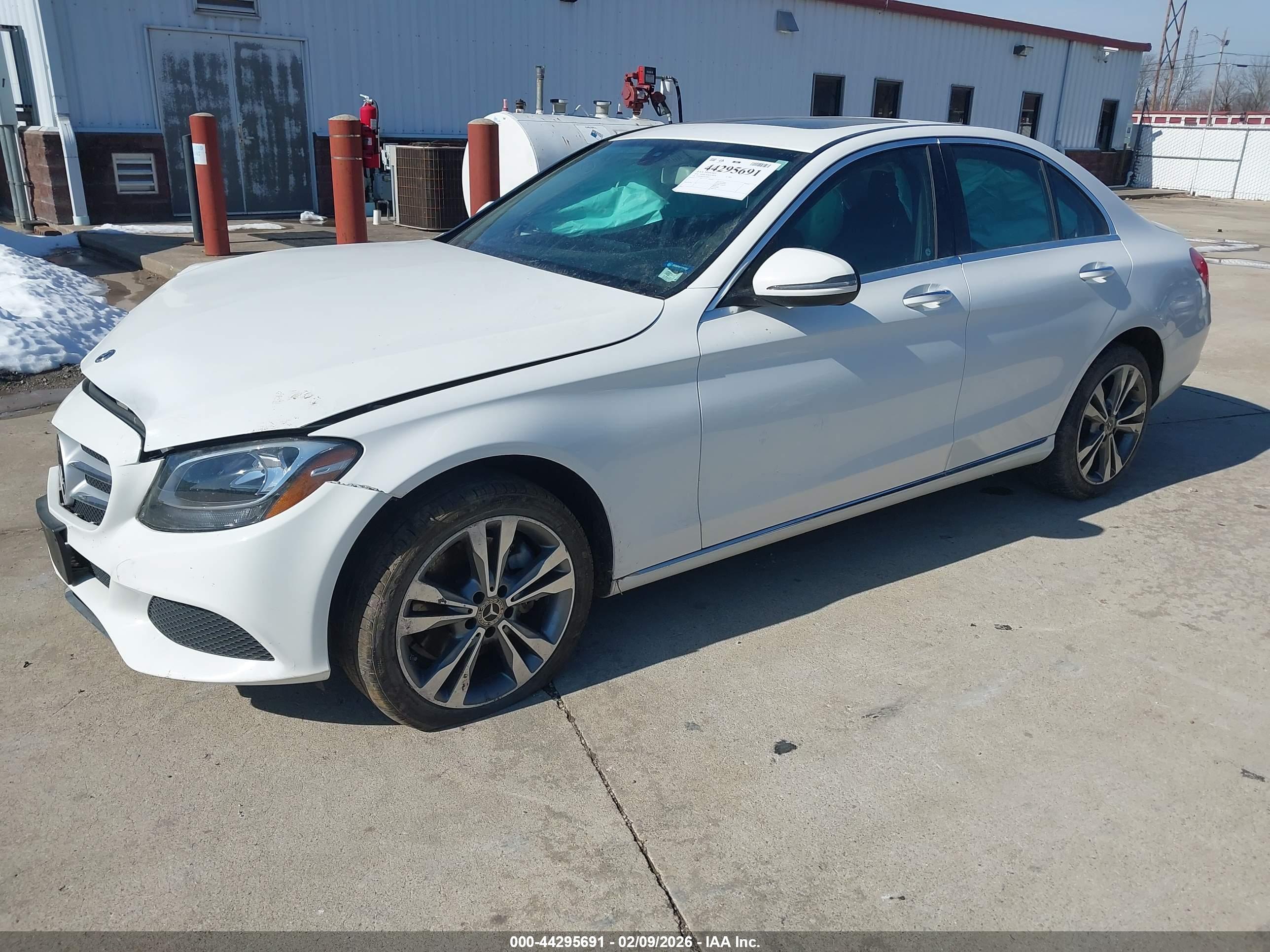 MERCEDES-BENZ C image 2