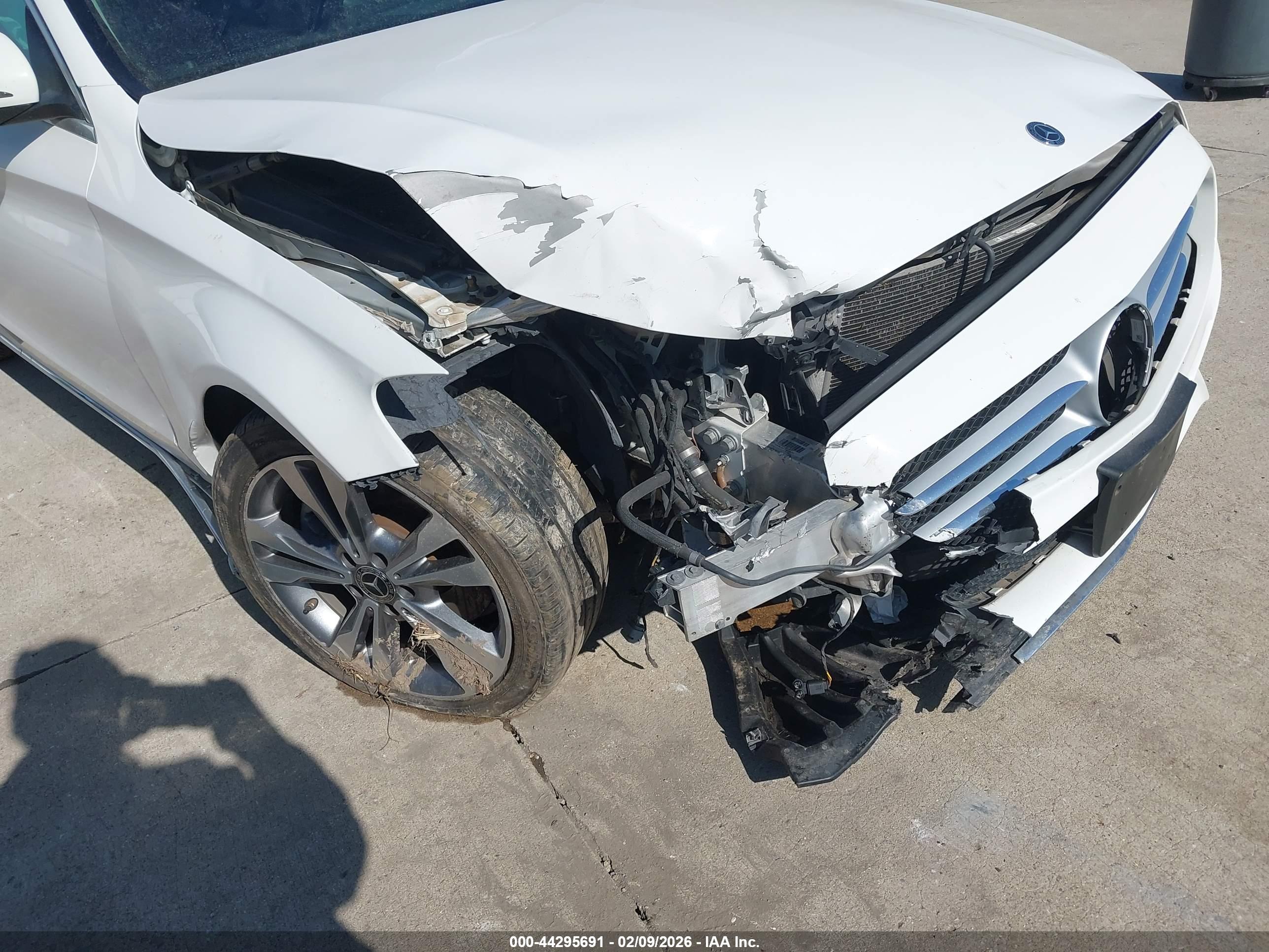 MERCEDES-BENZ C image 6