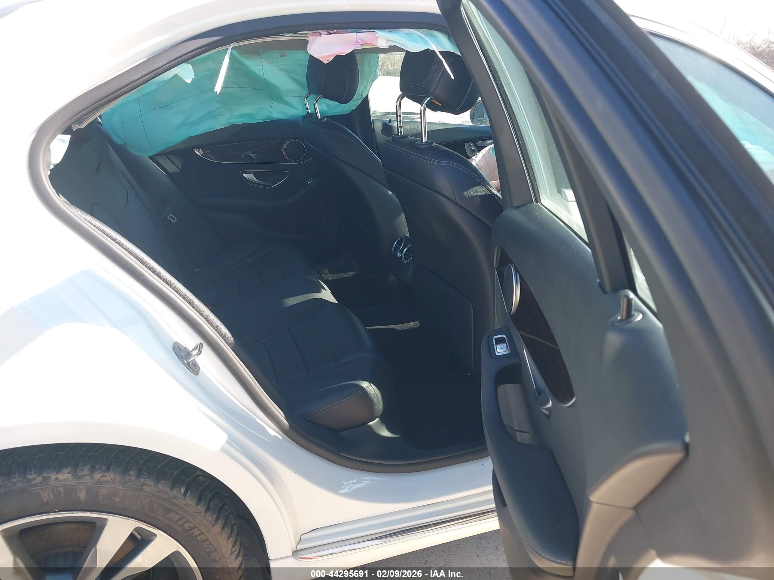 MERCEDES-BENZ C image 8