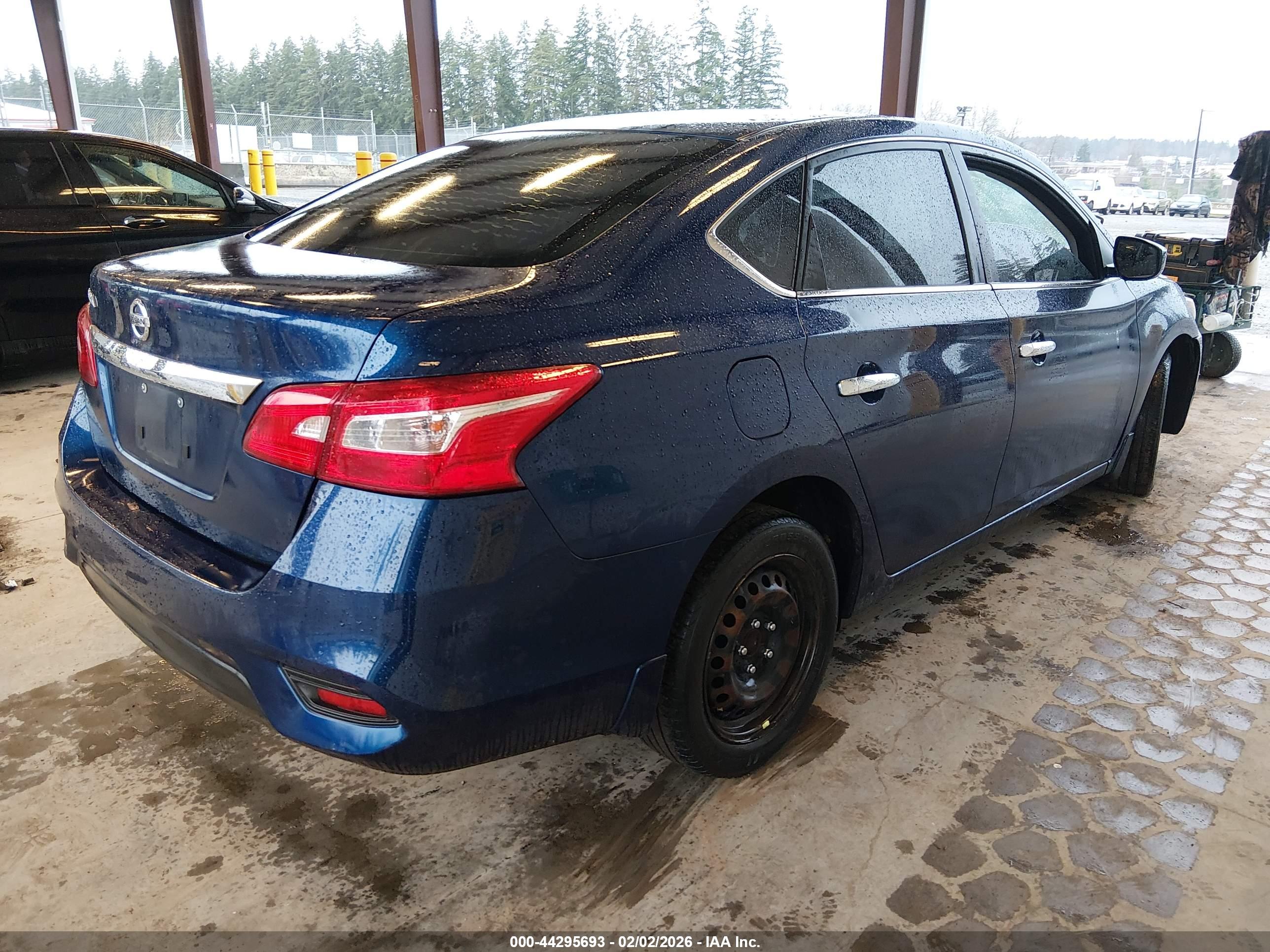 NISSAN SENTRA image 4
