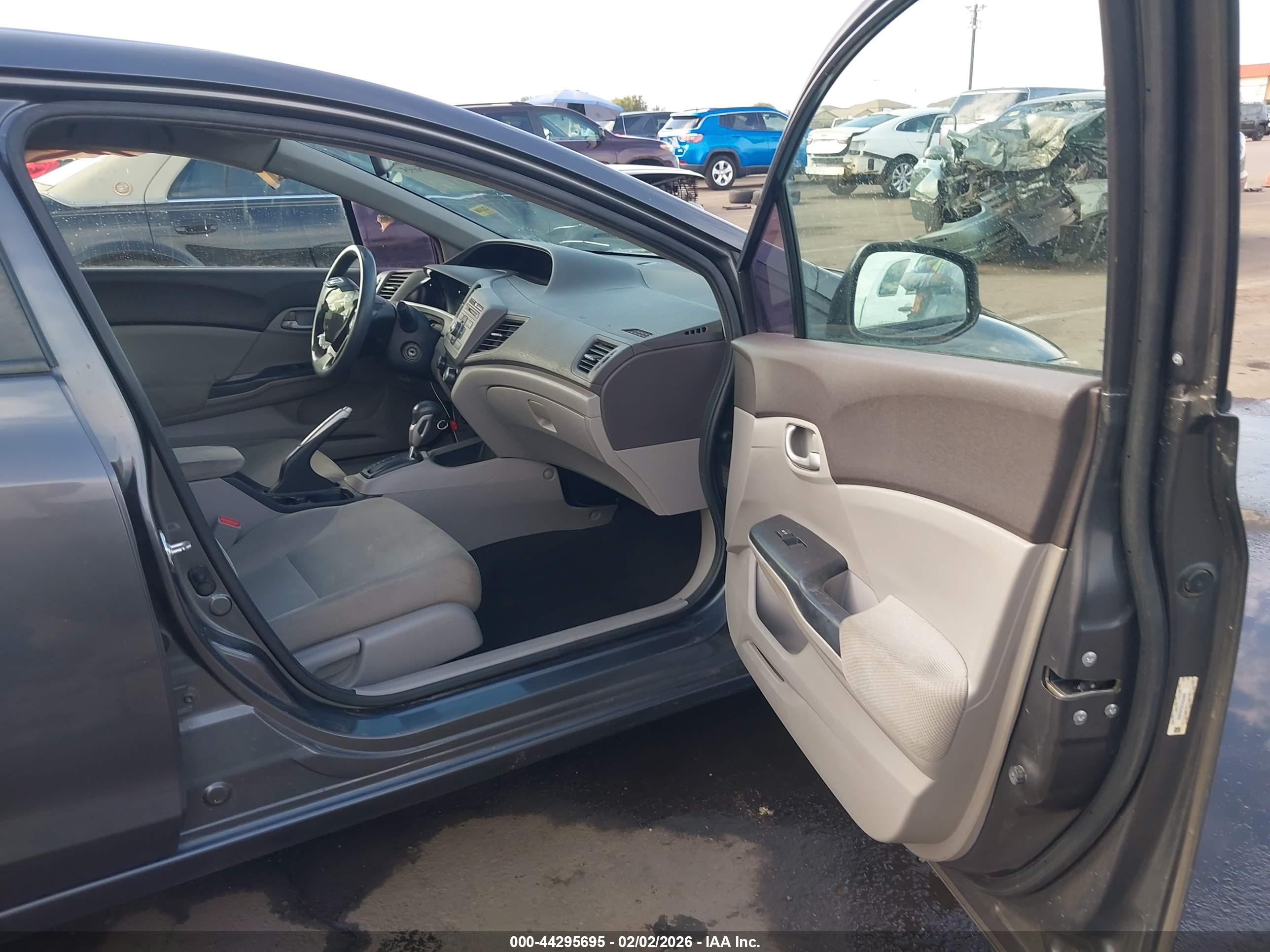 HONDA CIVIC image 5