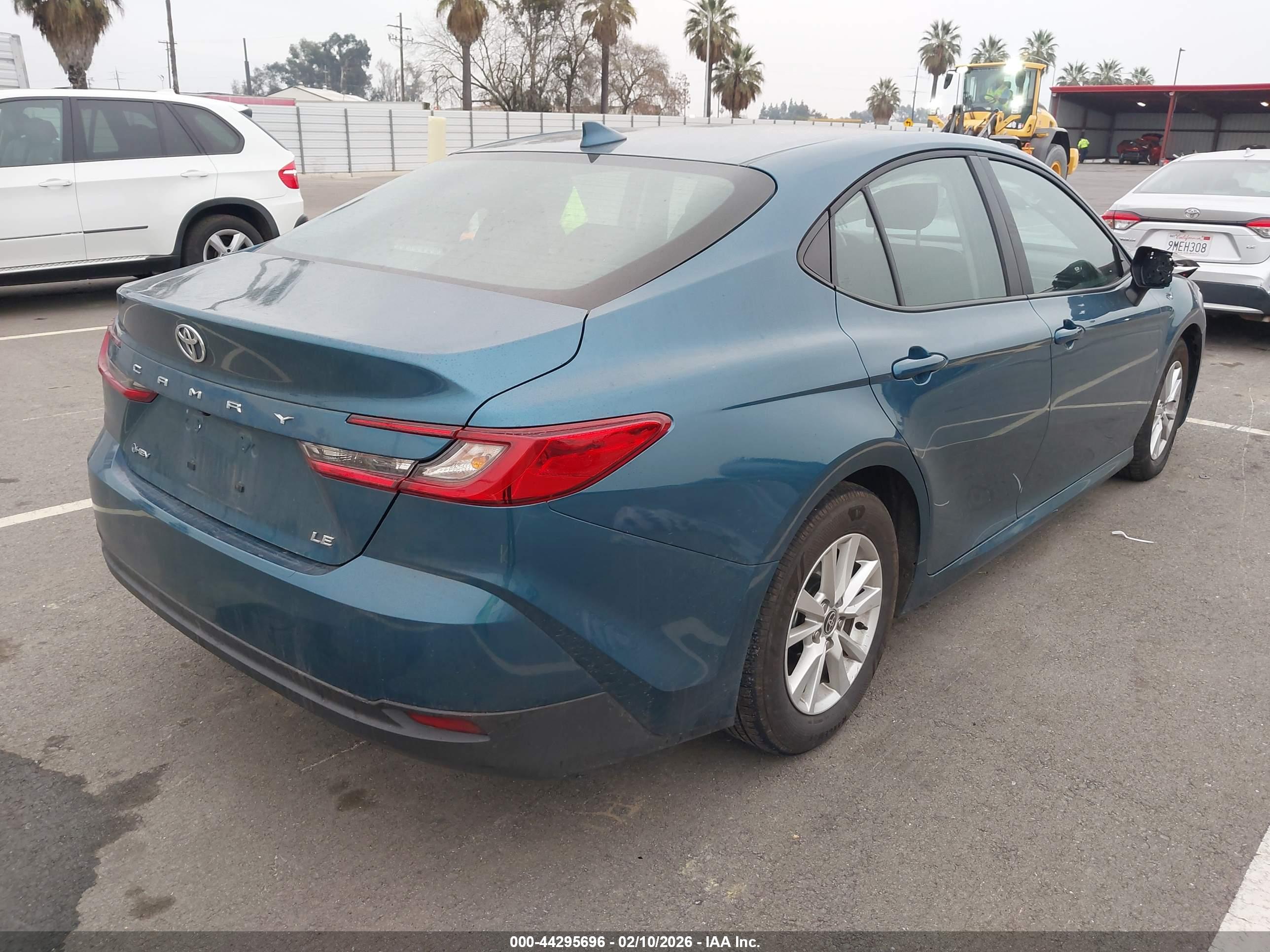 TOYOTA CAMRY image 4