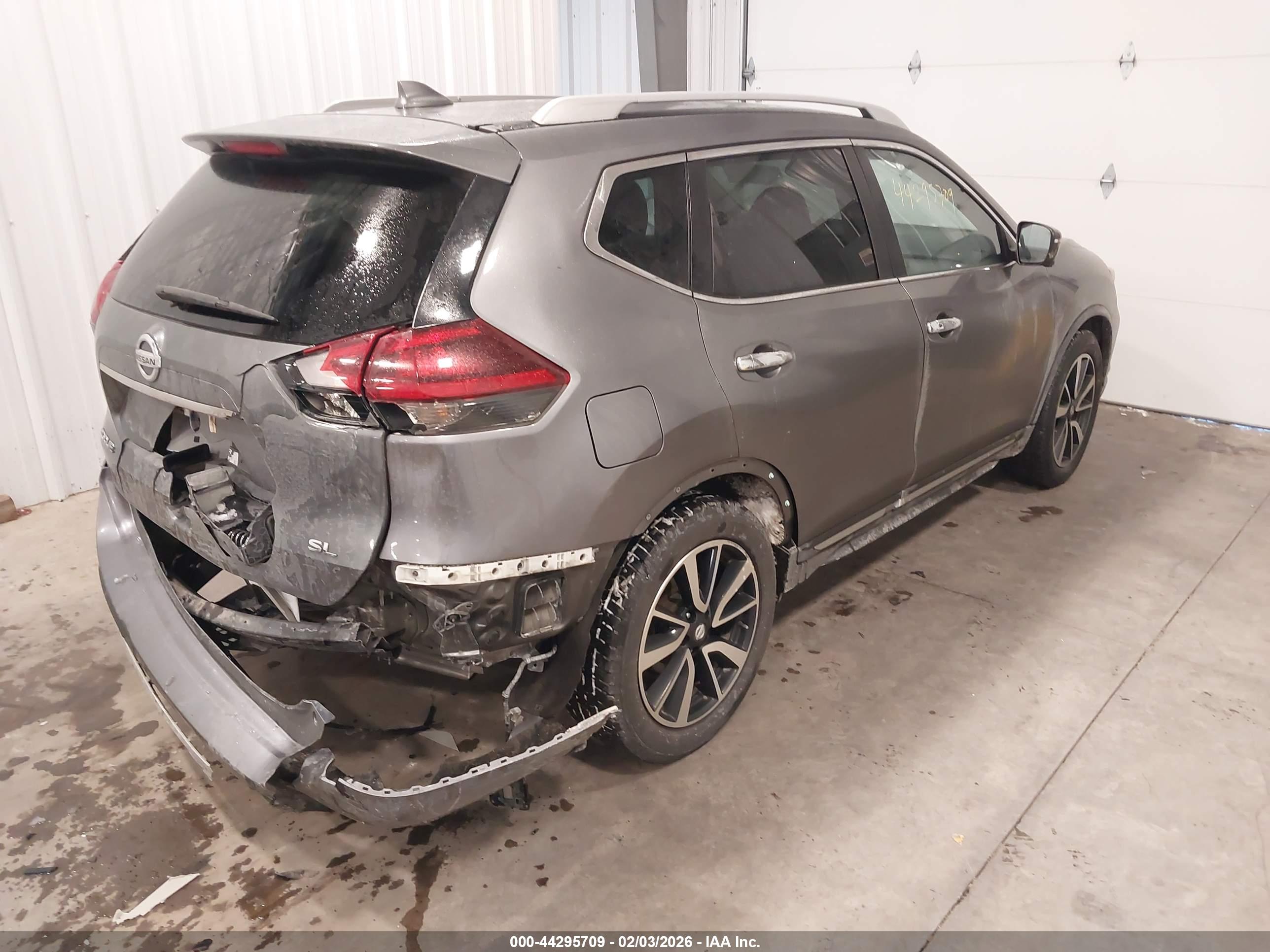 NISSAN ROGUE image 4