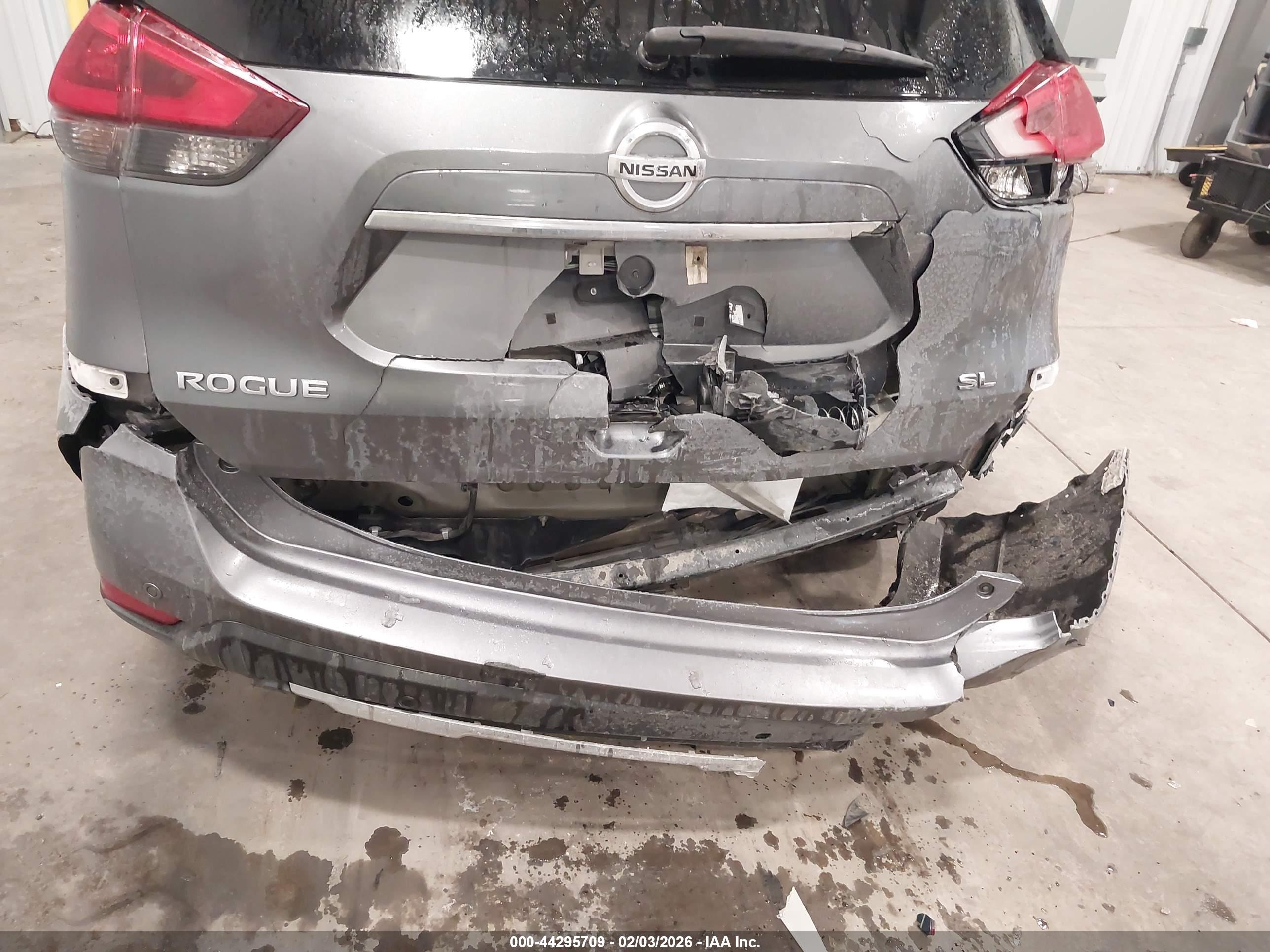 NISSAN ROGUE image 6