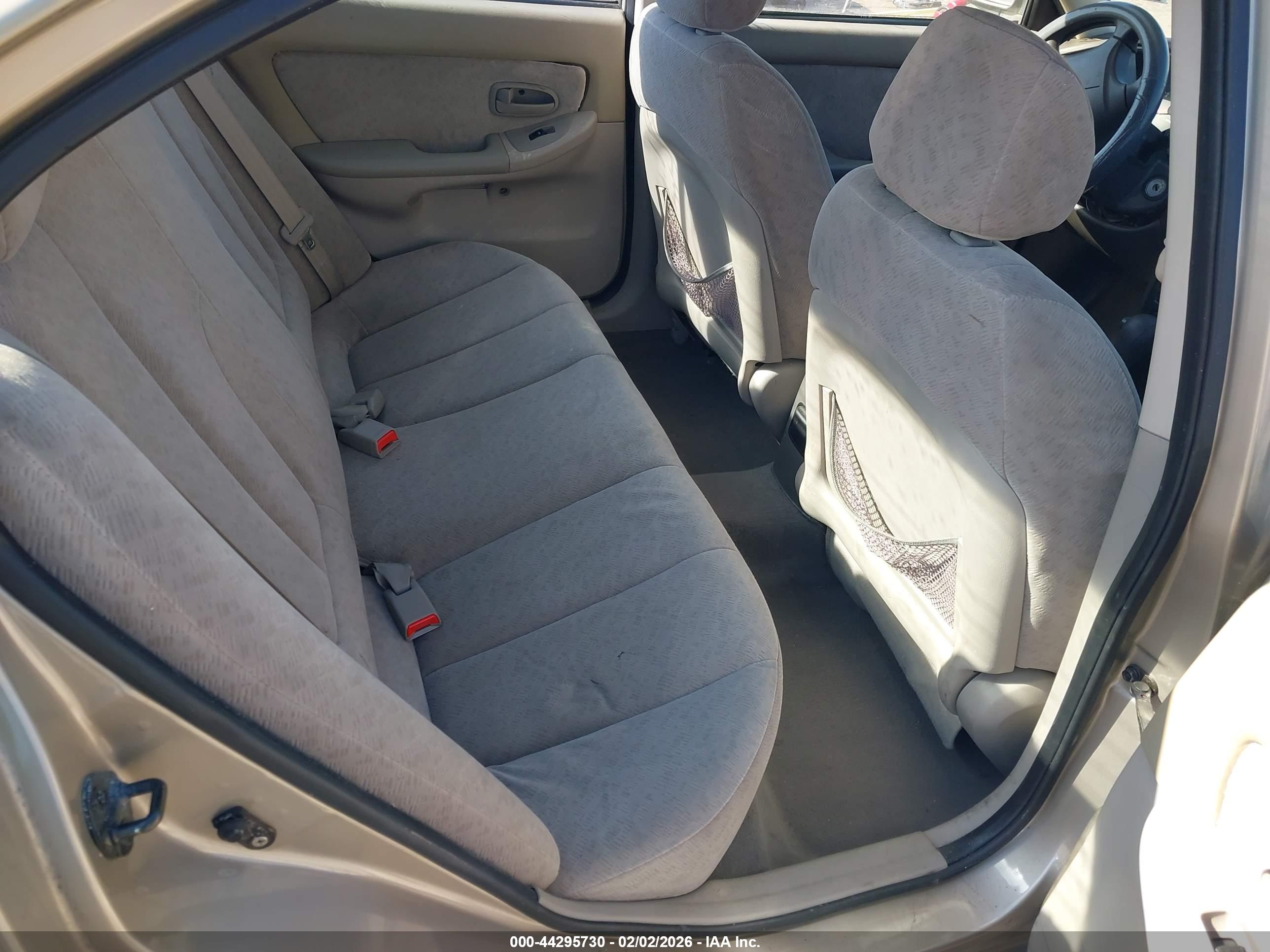 HYUNDAI ELANTRA image 8