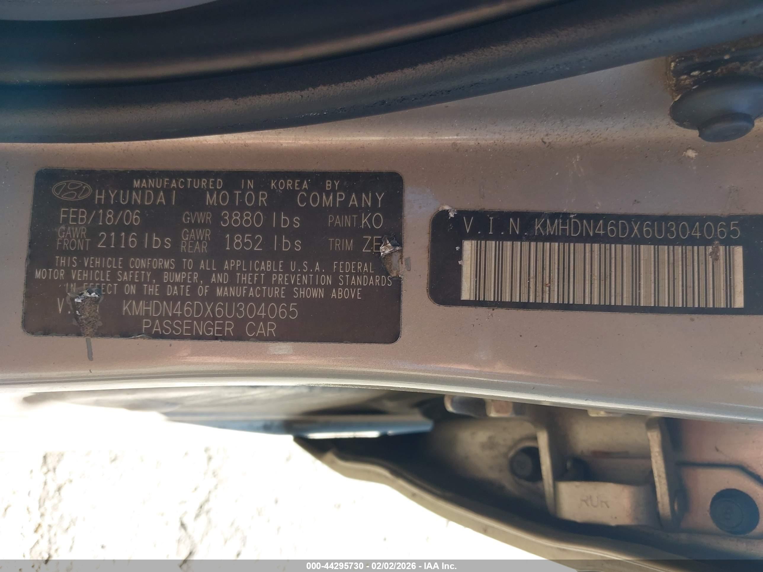 HYUNDAI ELANTRA image 9