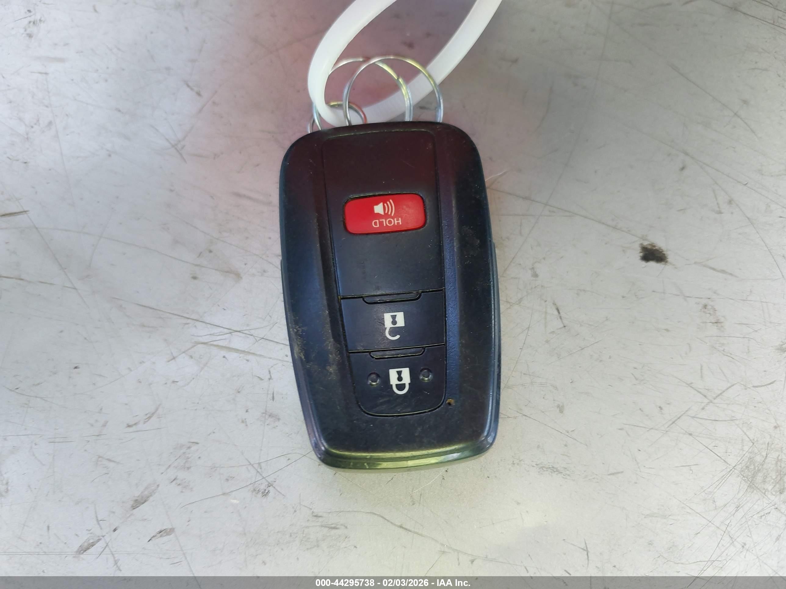 TOYOTA PRIUS image 11