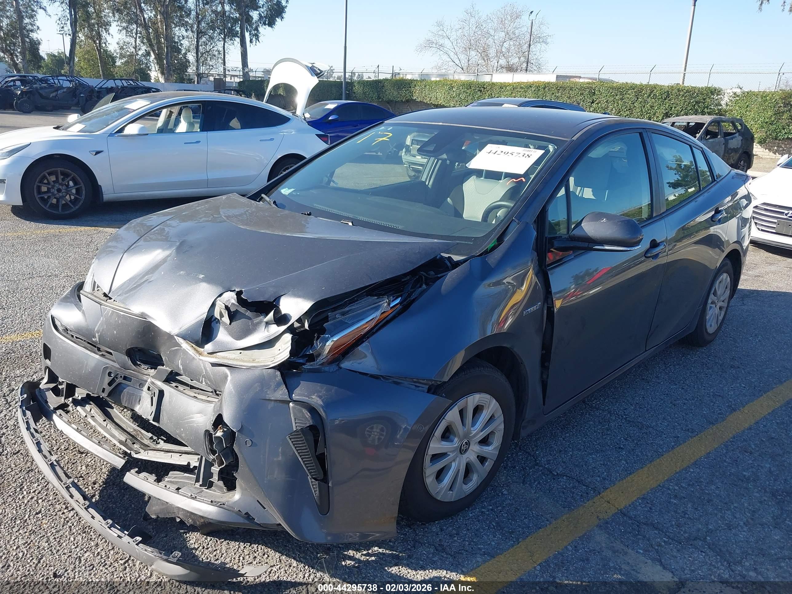 TOYOTA PRIUS image 2