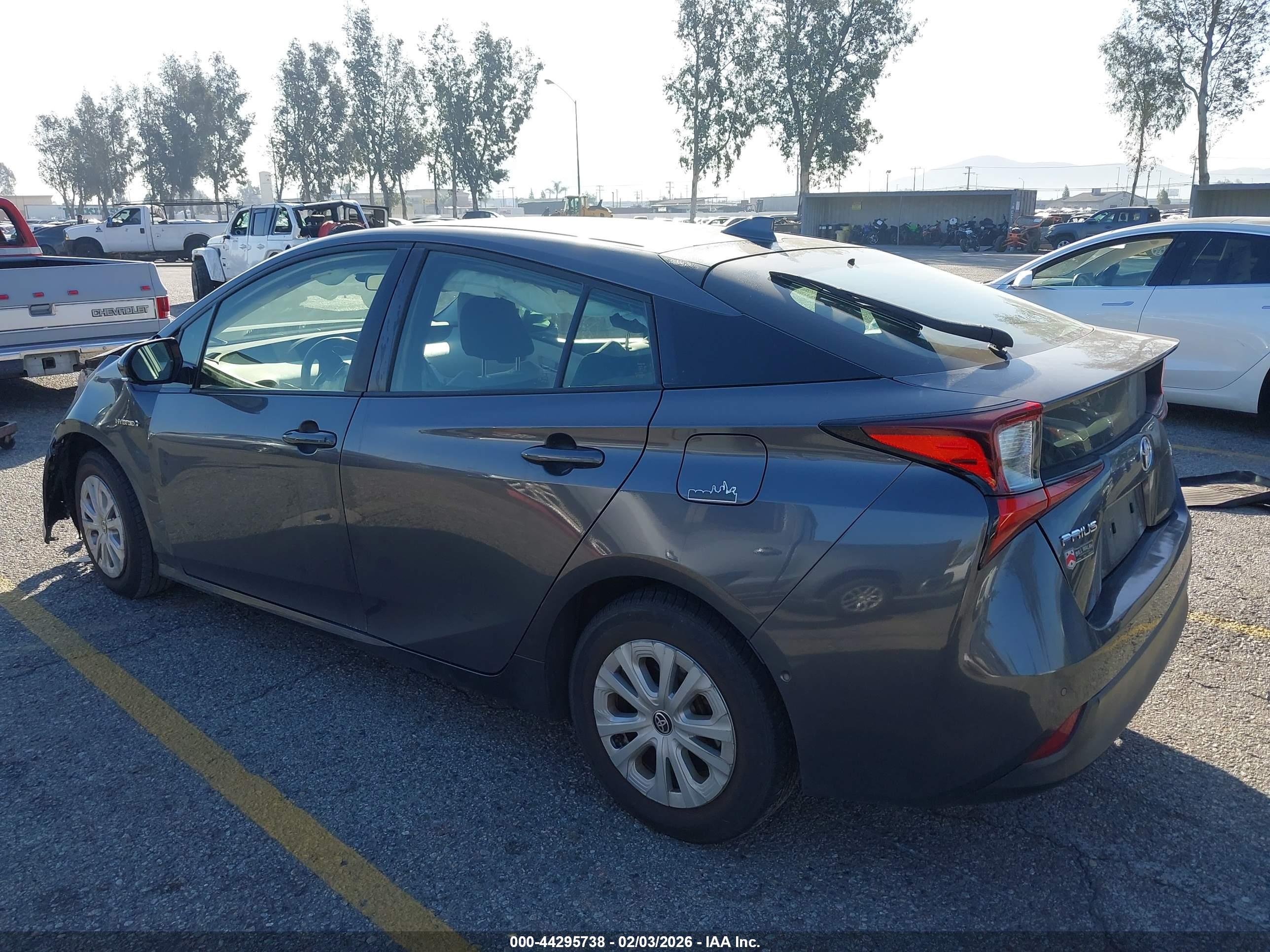 TOYOTA PRIUS image 3