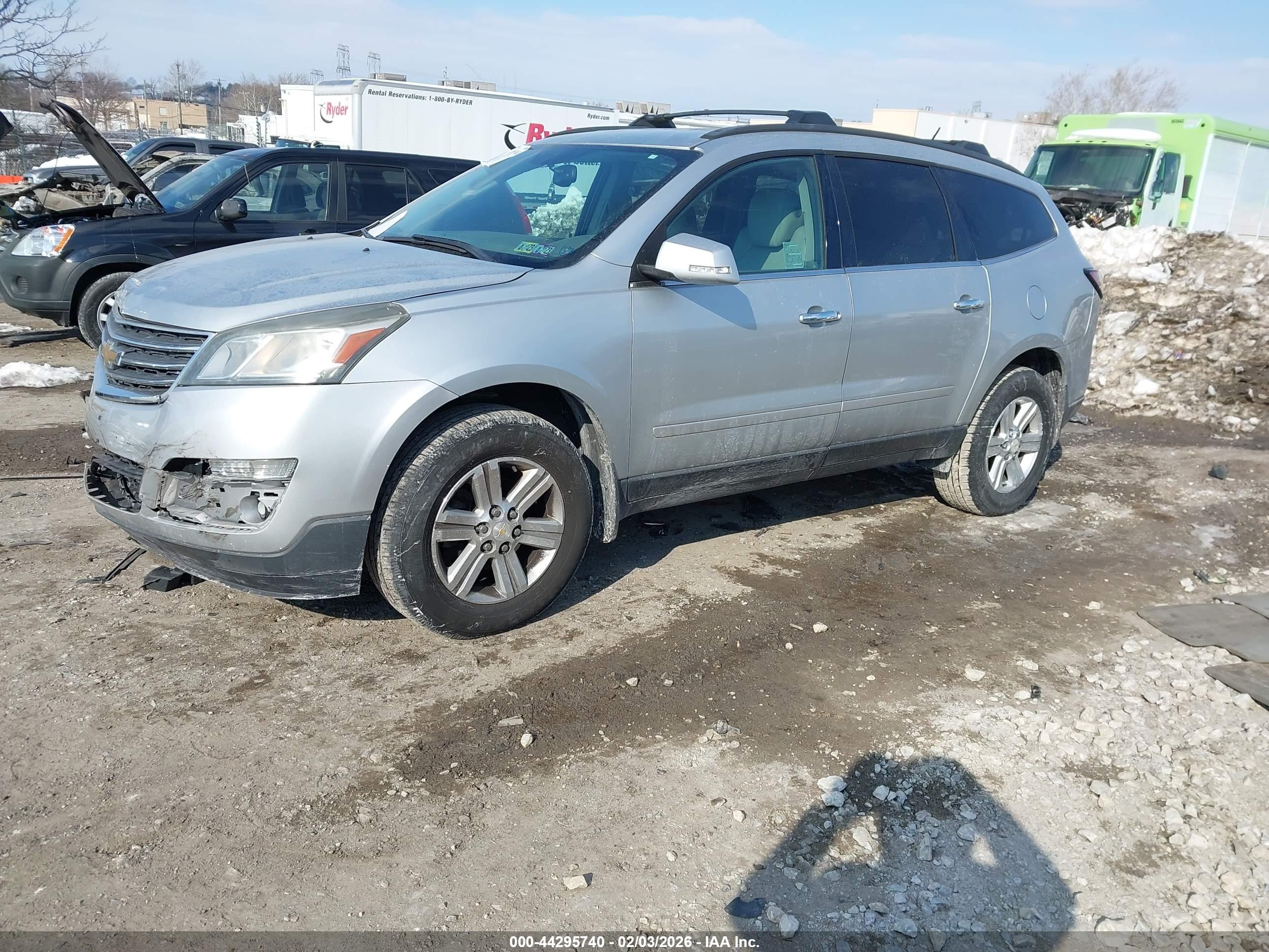 CHEVROLET TRAVERSE image 2