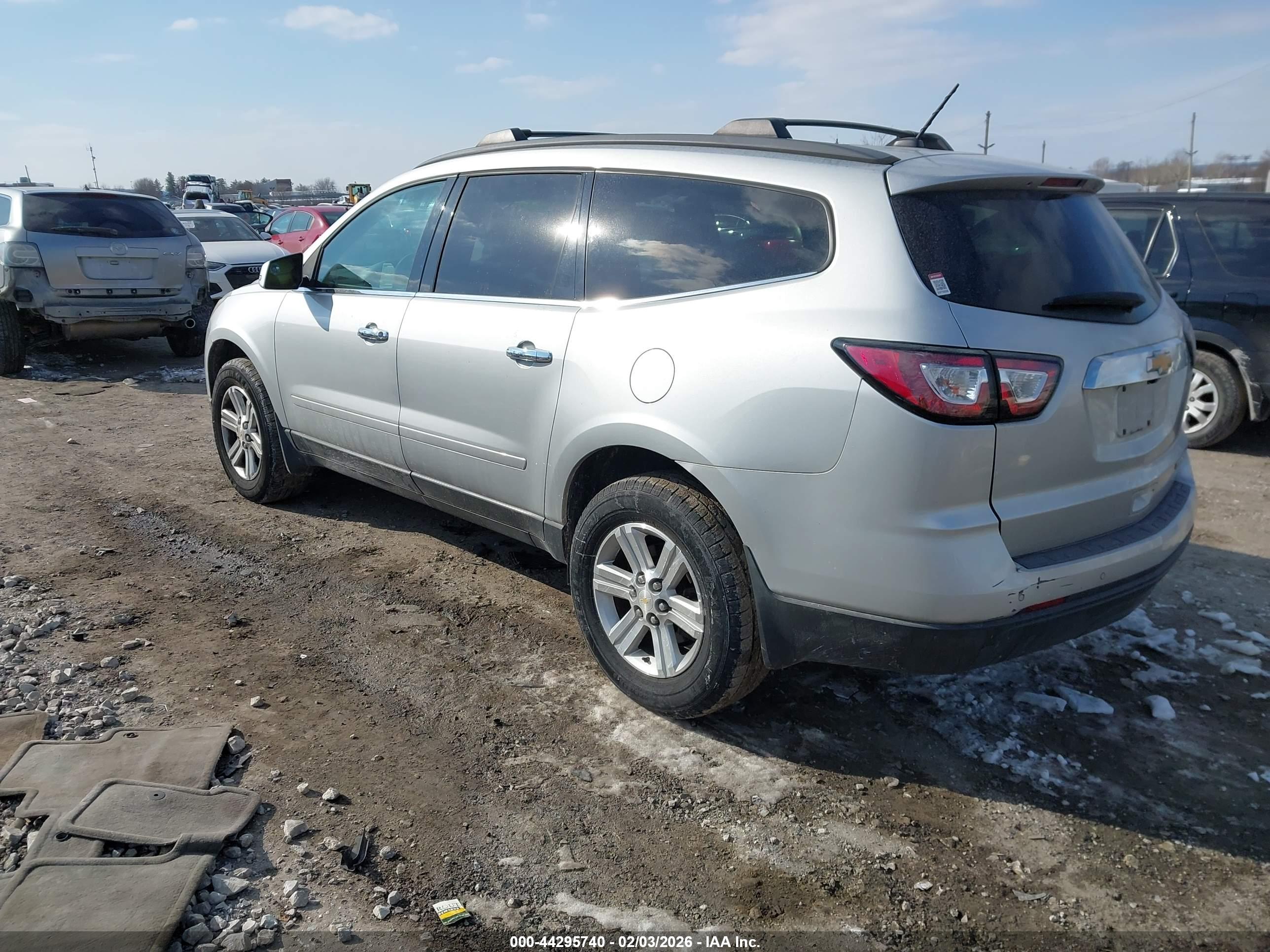 CHEVROLET TRAVERSE image 3