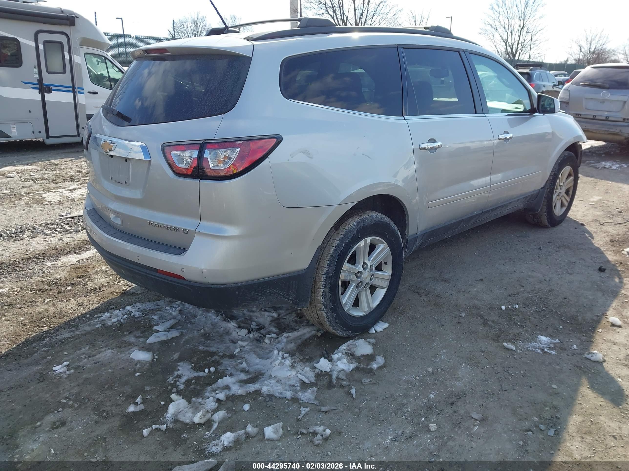 CHEVROLET TRAVERSE image 4