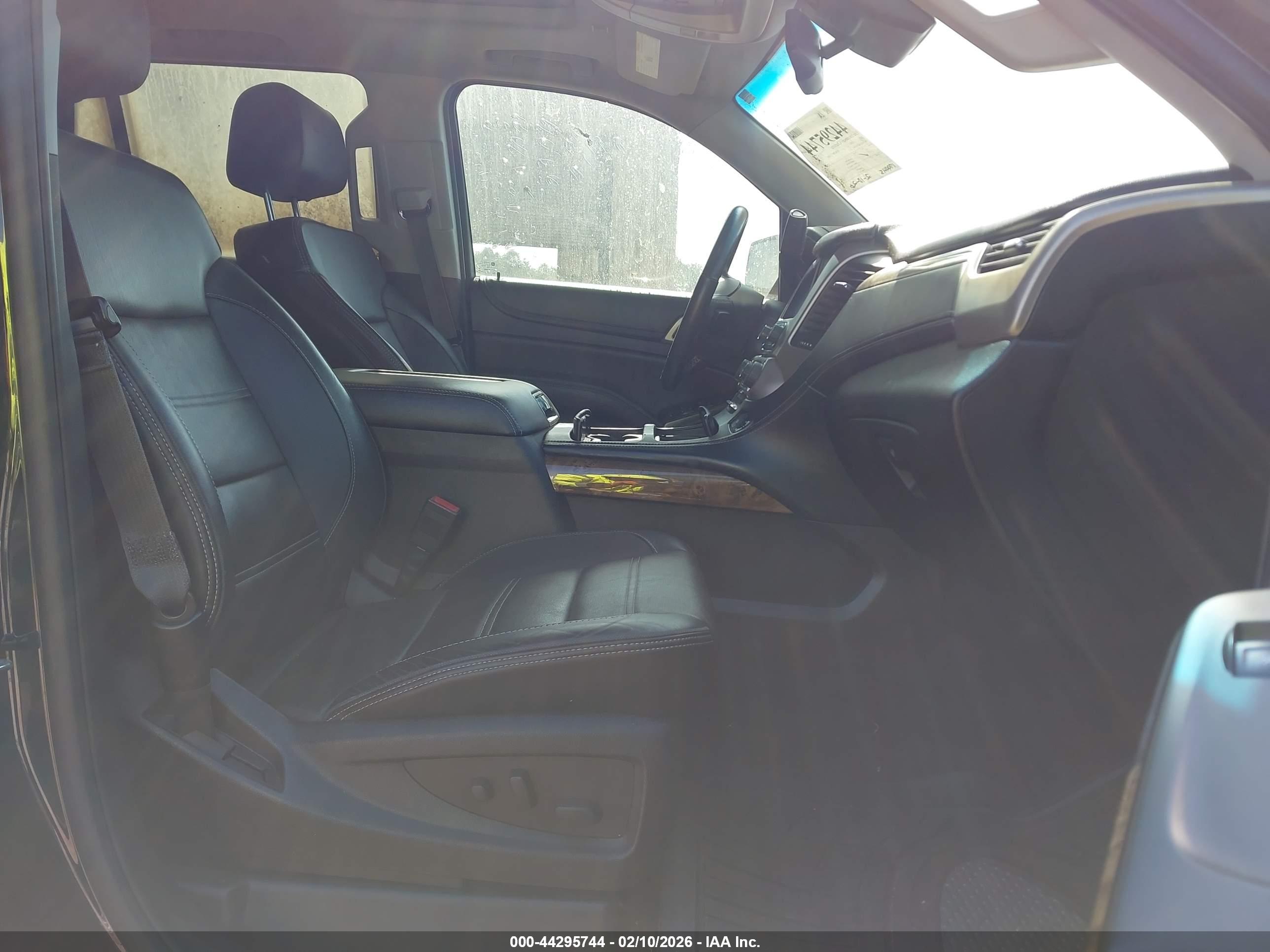 GMC YUKON image 5