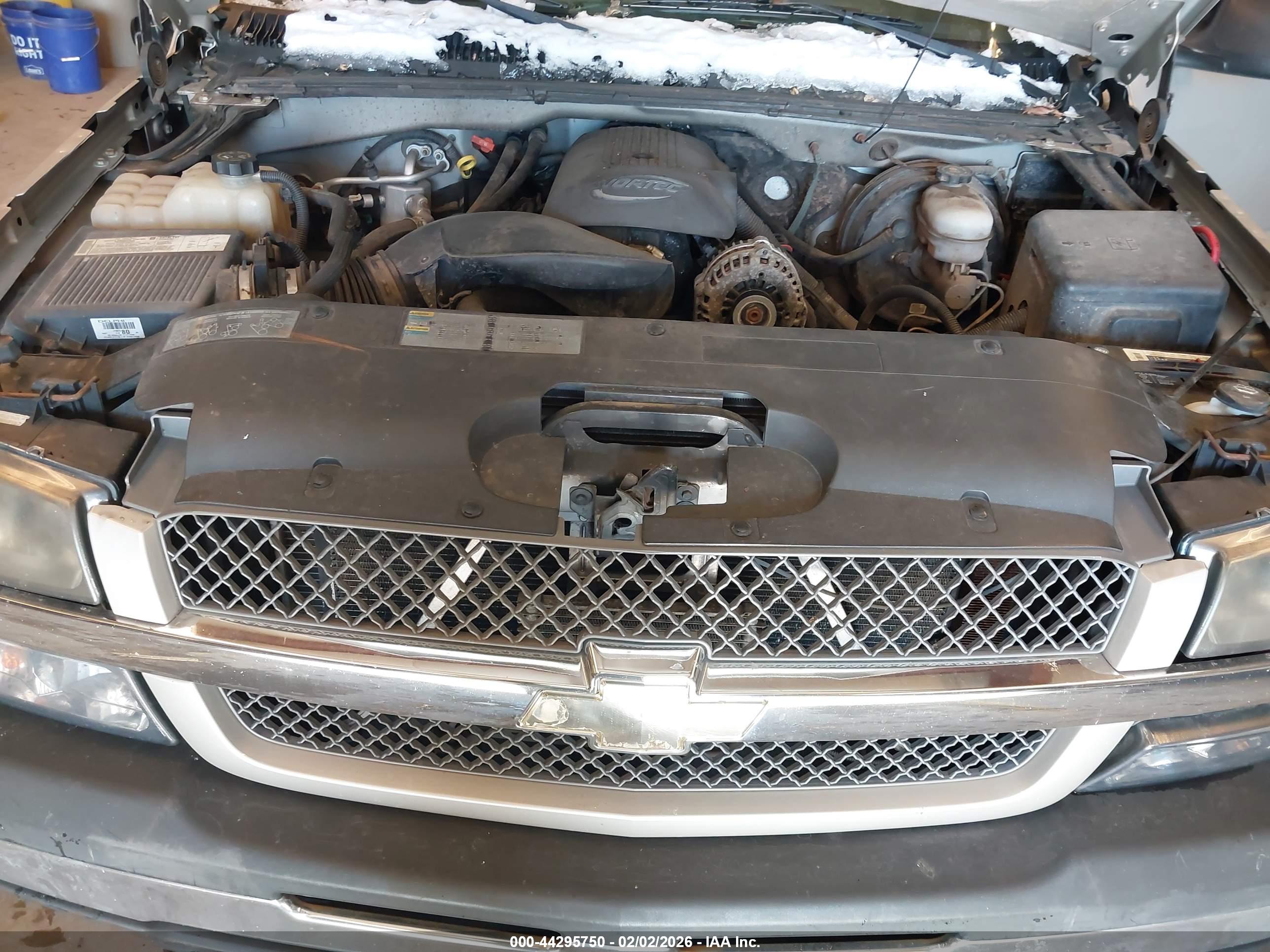 CHEVROLET SILVERADO image 10