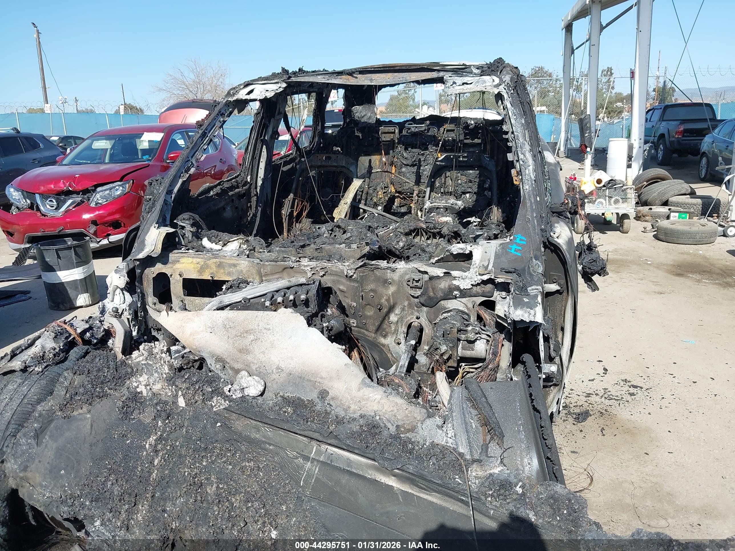 LAND ROVER image 6