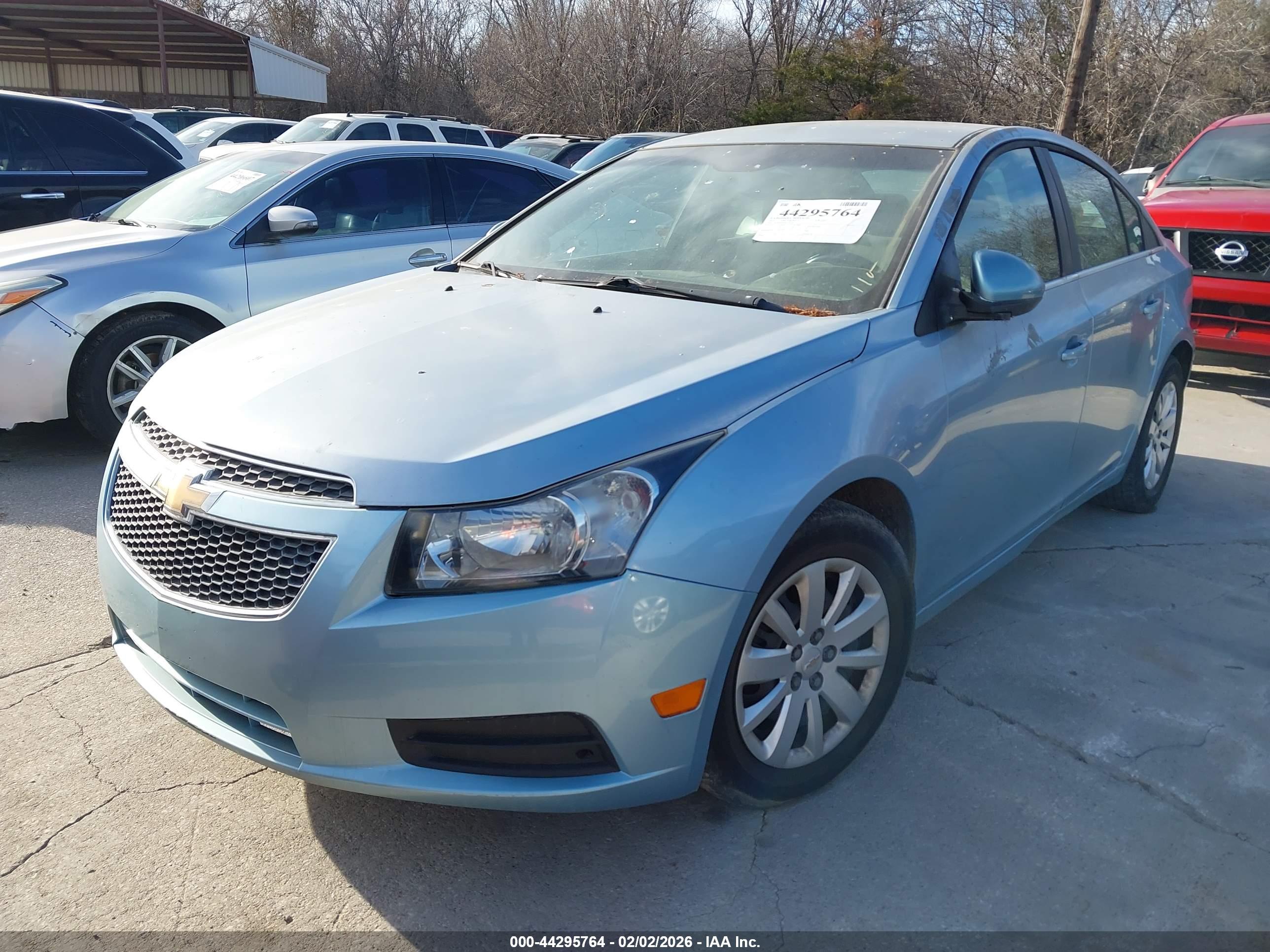 CHEVROLET CRUZE image 2