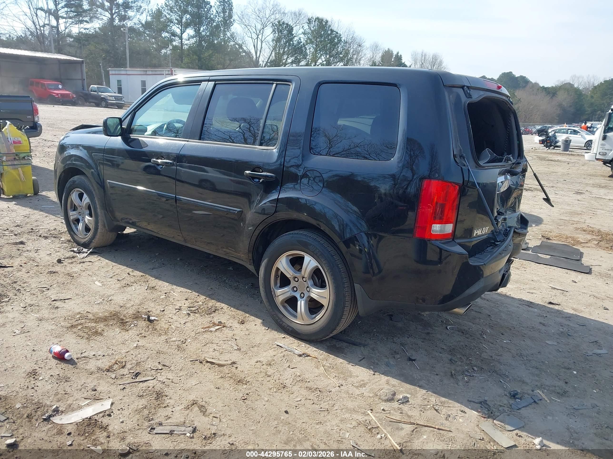 HONDA PILOT image 3