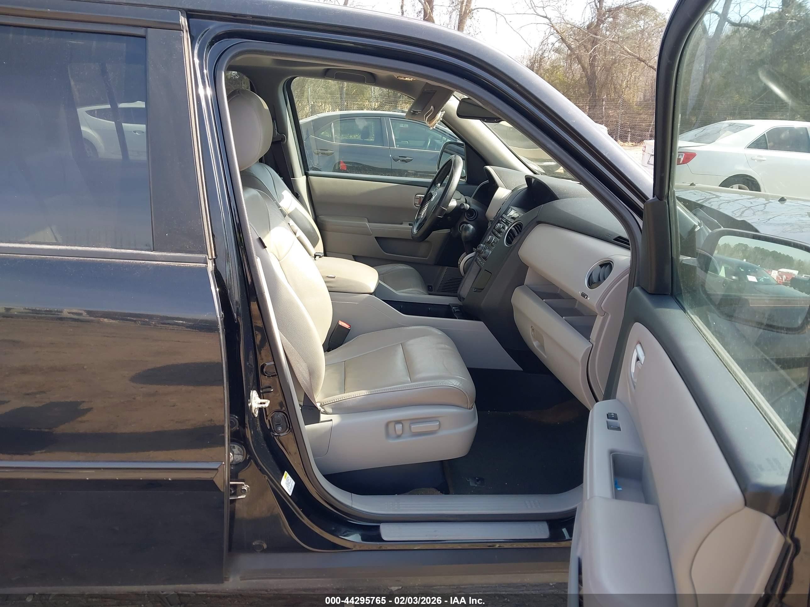 HONDA PILOT image 5