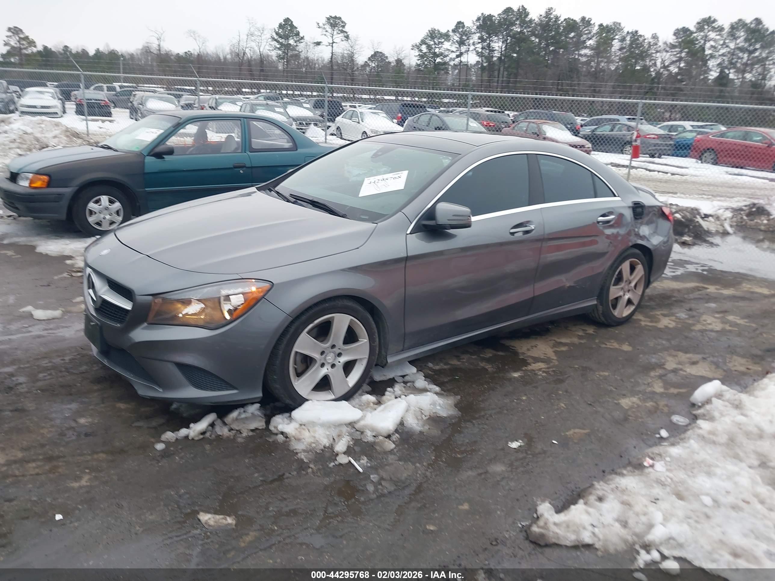 MERCEDES-BENZ CLA image 2