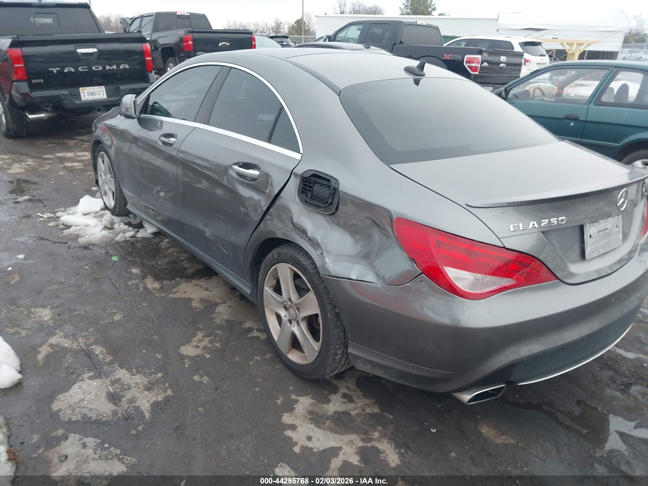 MERCEDES-BENZ CLA image 6