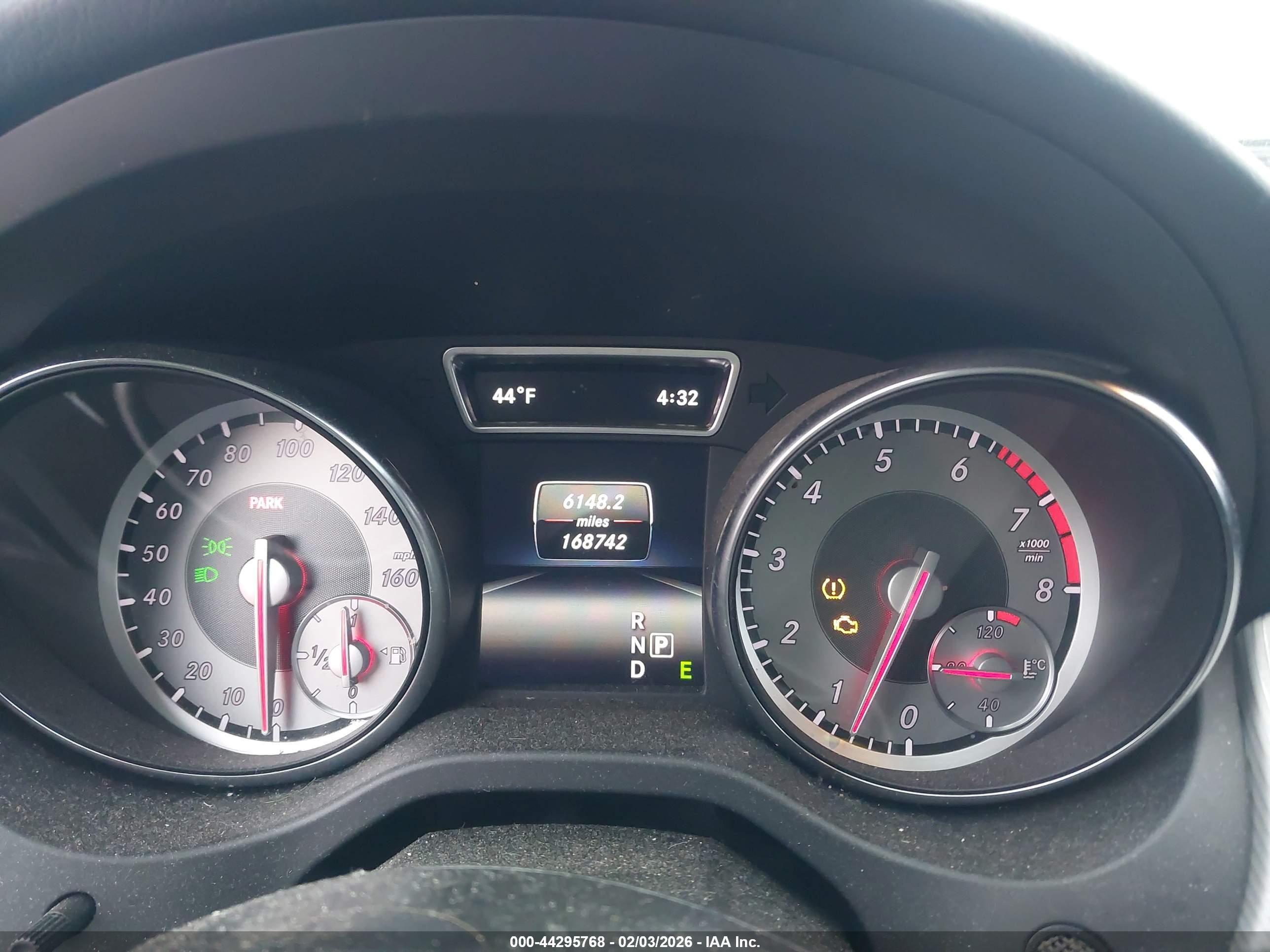 MERCEDES-BENZ CLA image 7
