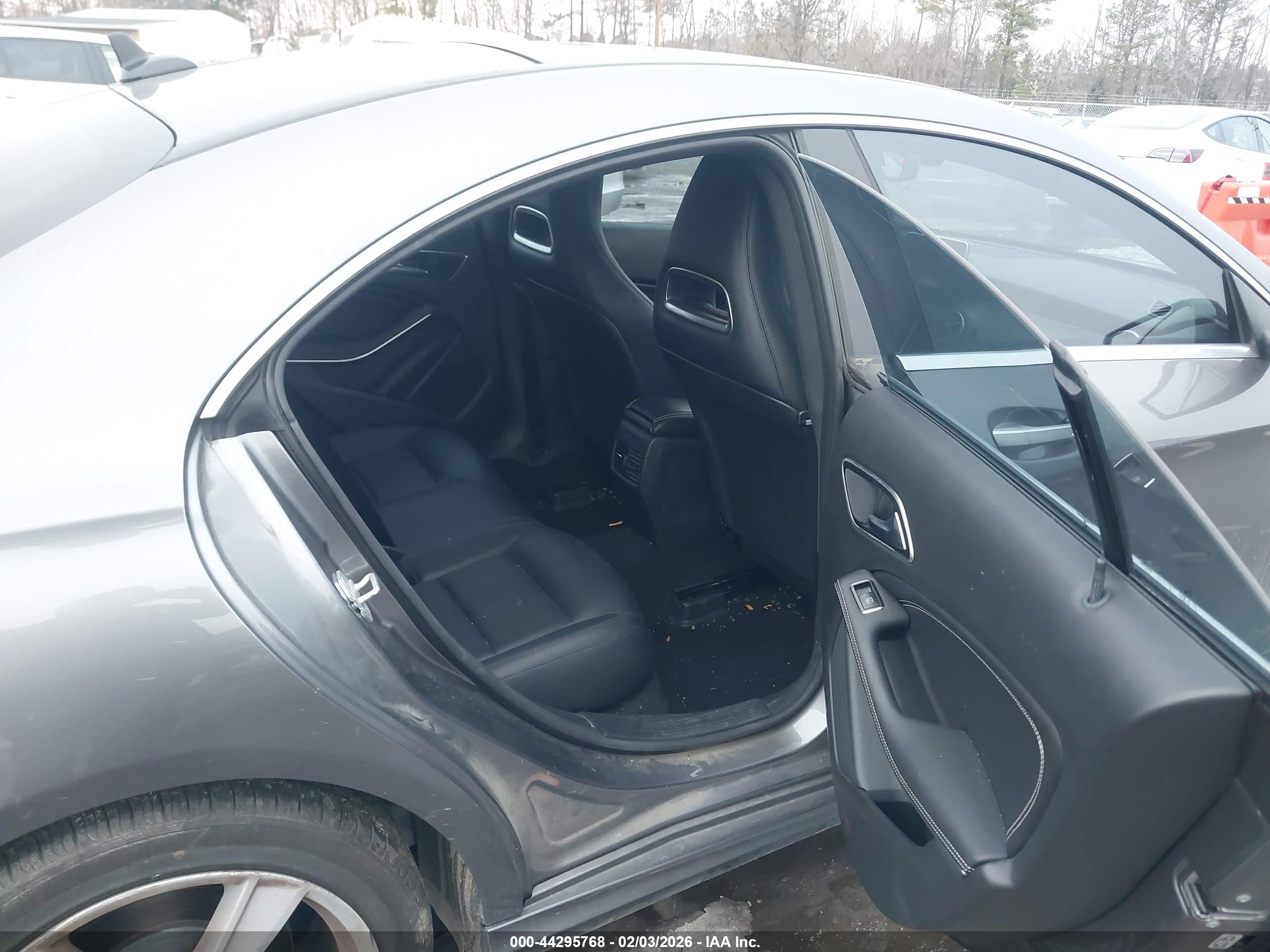MERCEDES-BENZ CLA image 8