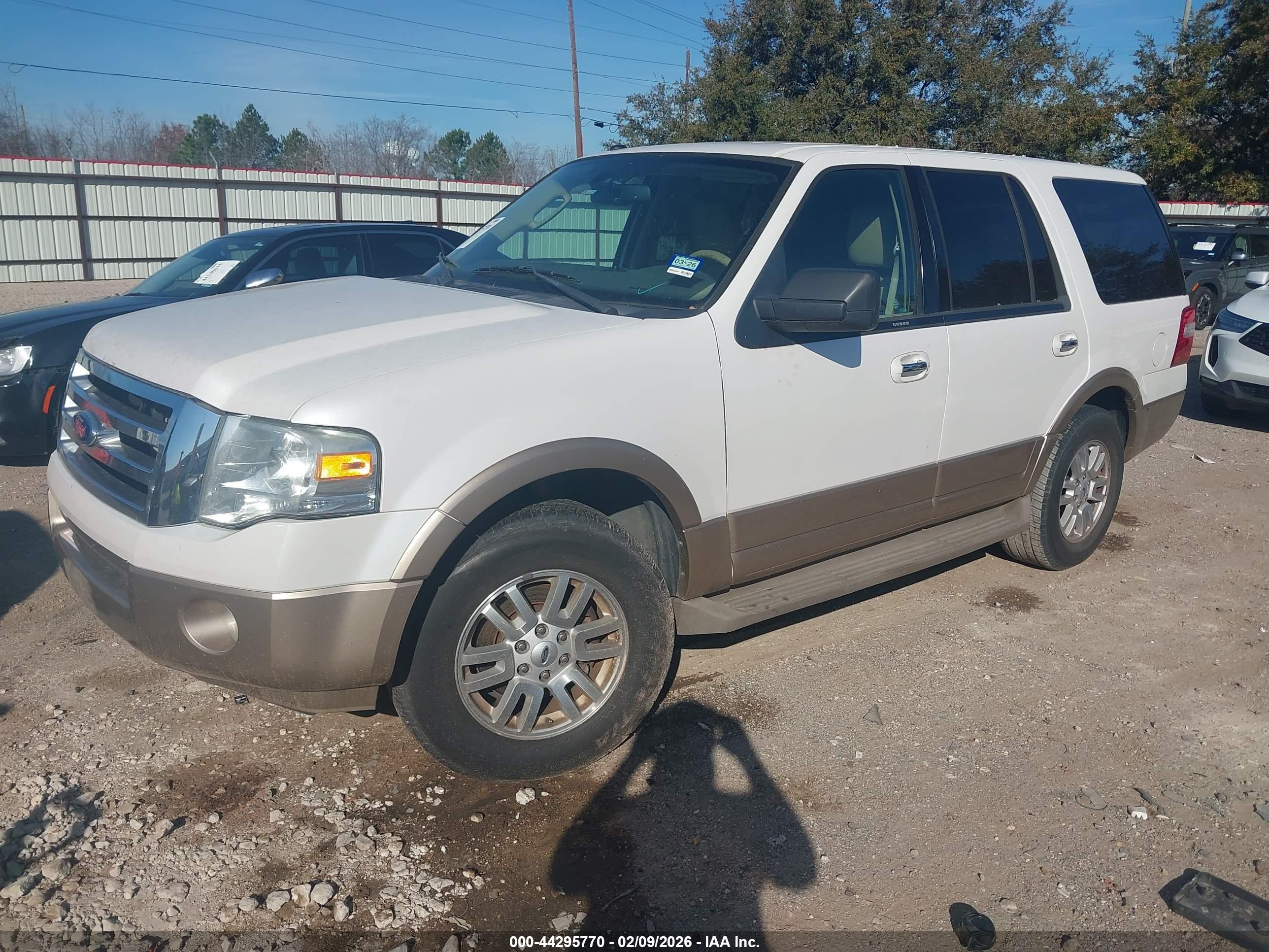 FORD EXPEDITION image 2