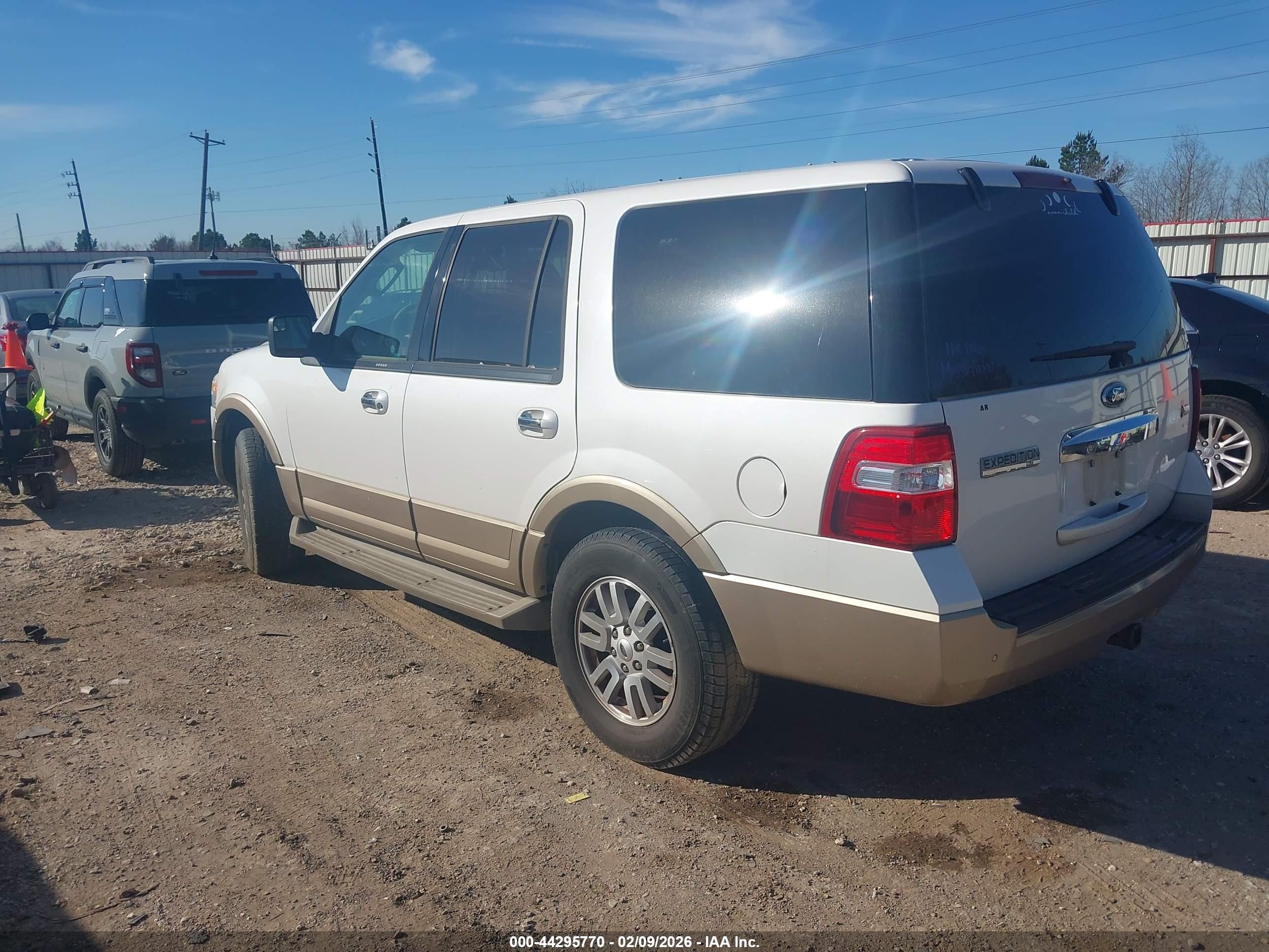 FORD EXPEDITION image 3