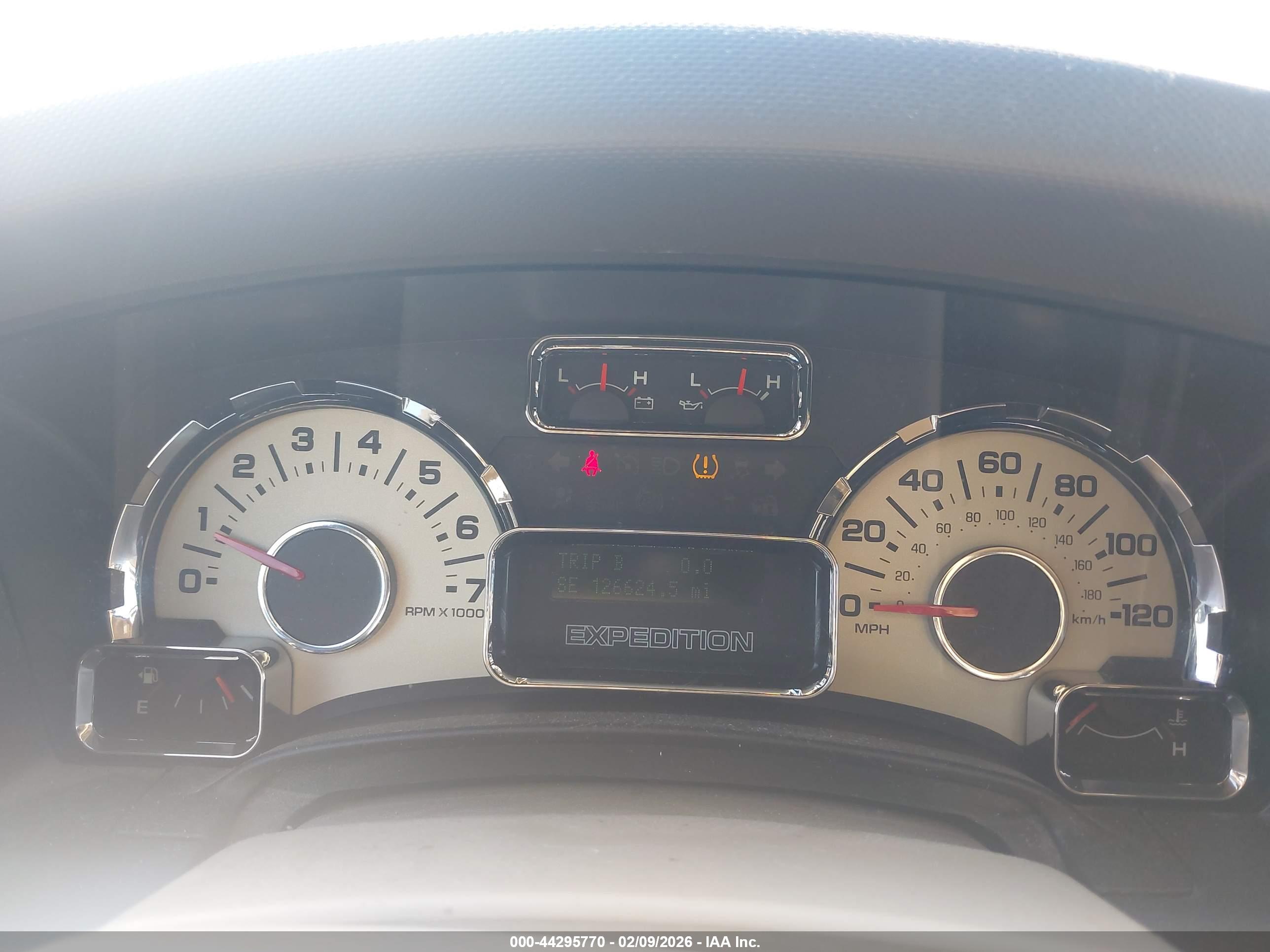 FORD EXPEDITION image 7