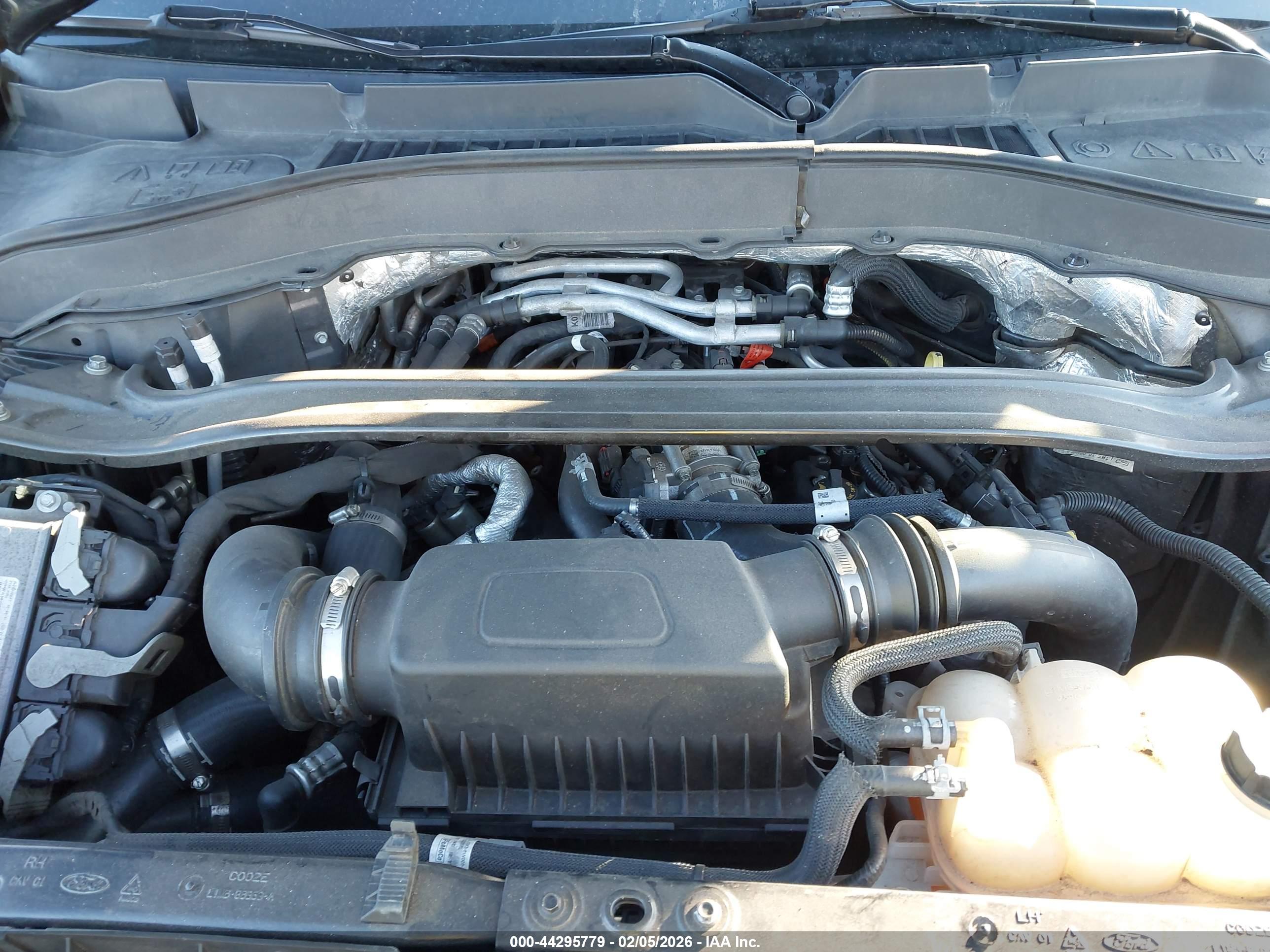 FORD EXPLORER image 10