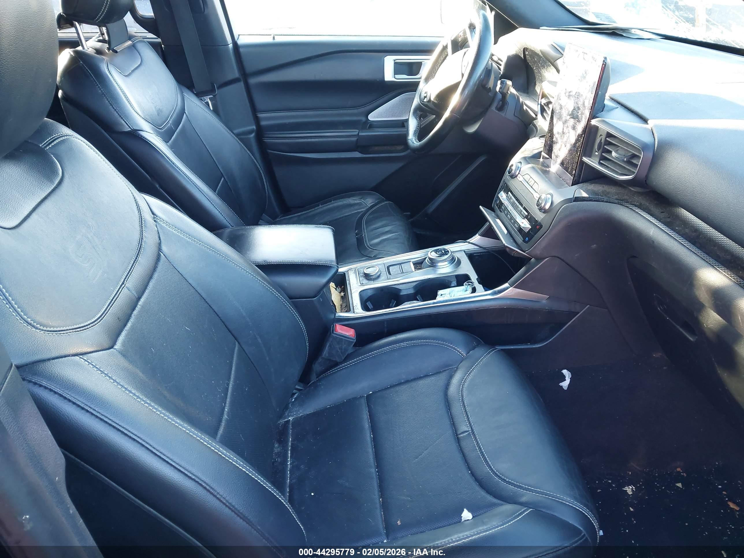 FORD EXPLORER image 5
