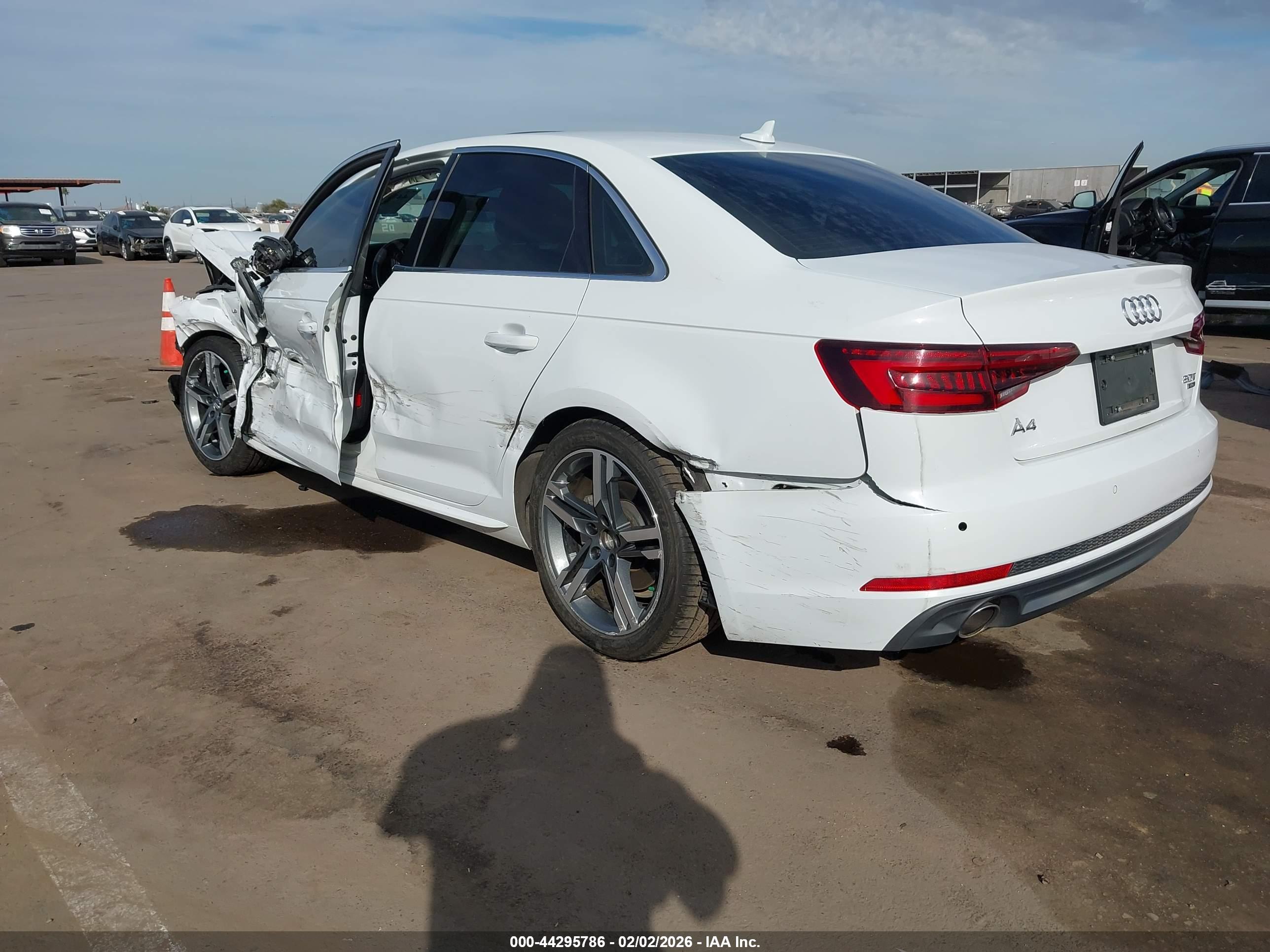 AUDI A4 image 3